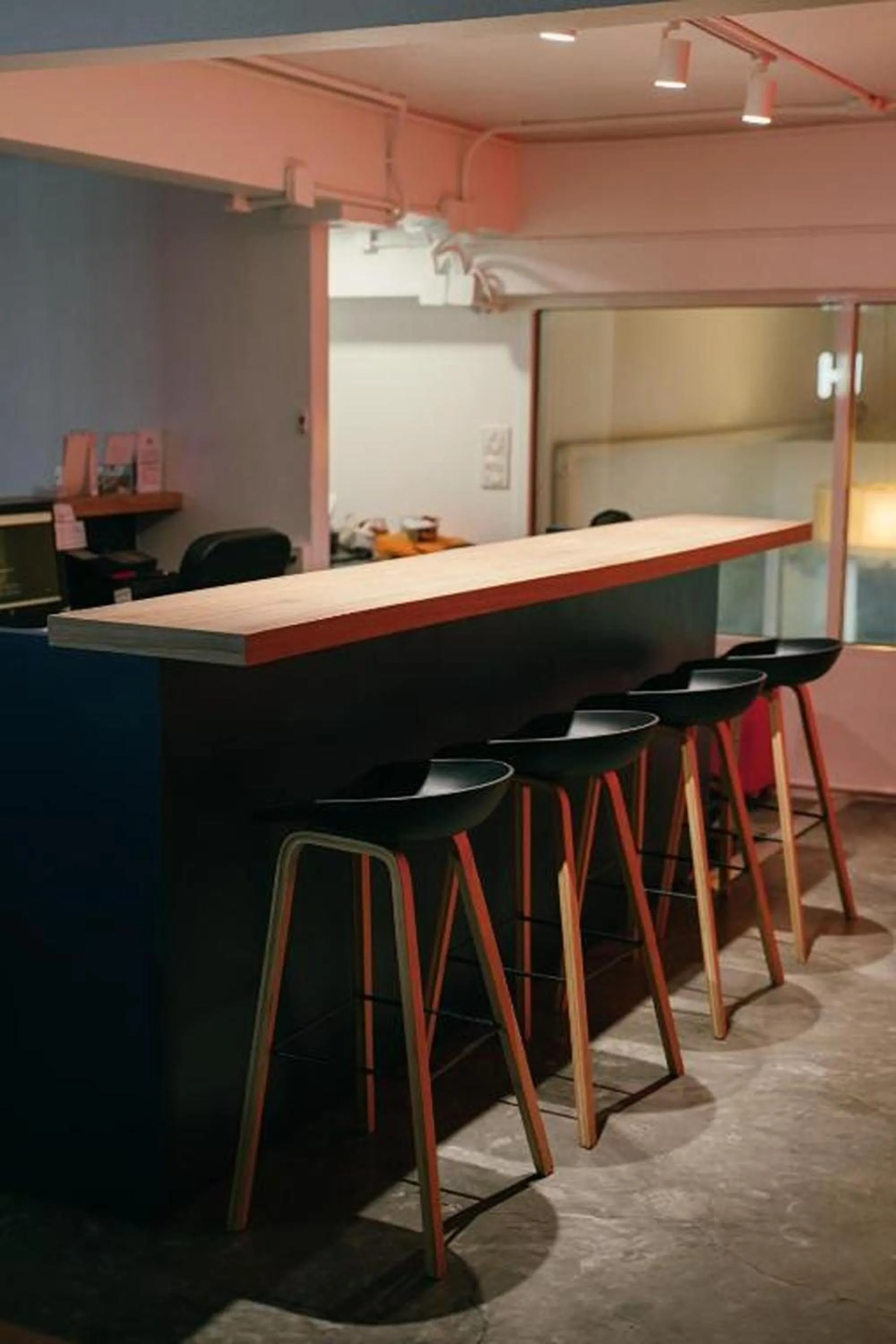 Property building in Qilombo Hostel Silom