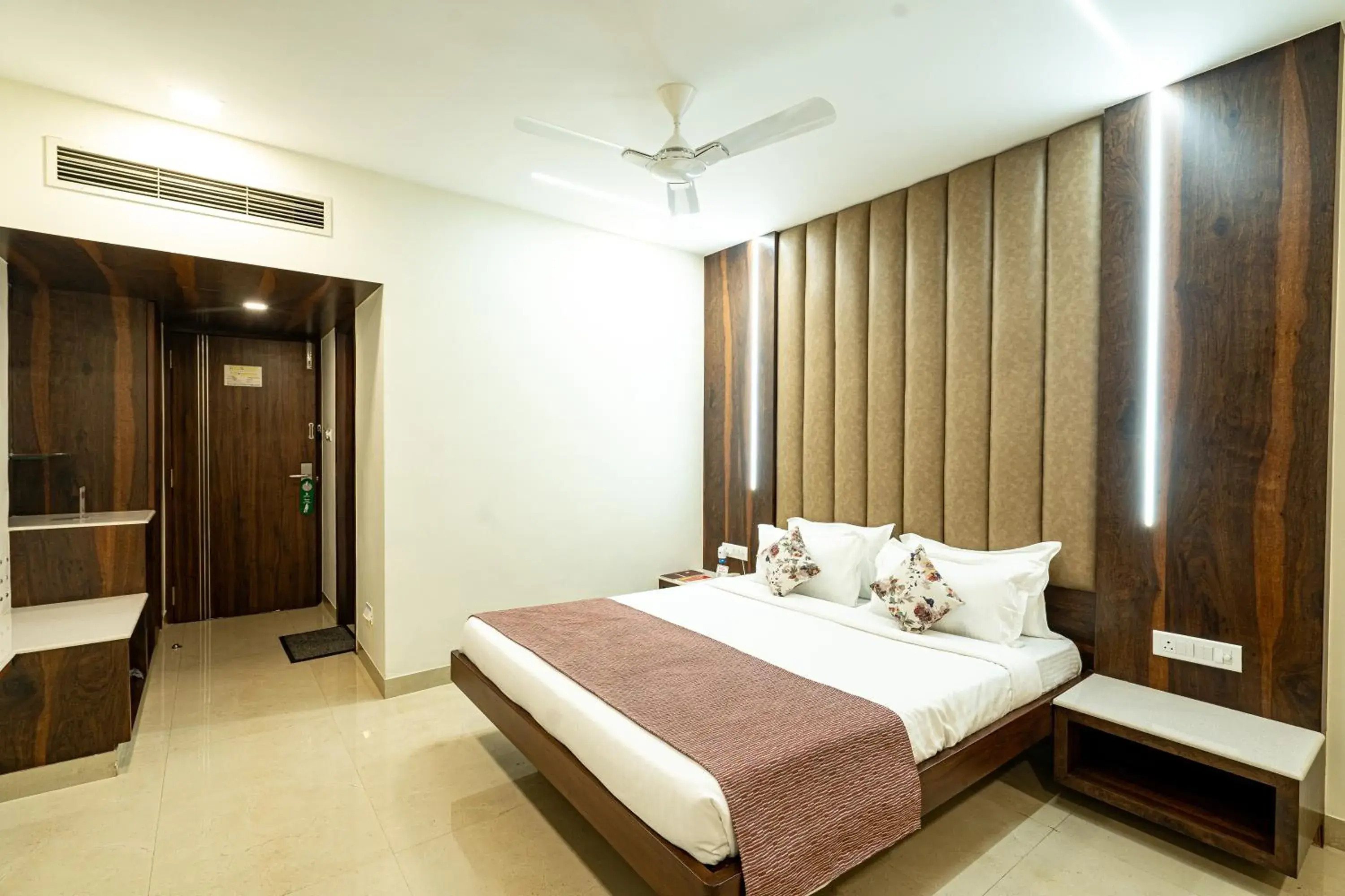 Bedroom, Bed in Hotel Celebration Bedroom, Bed in Hotel Celebration