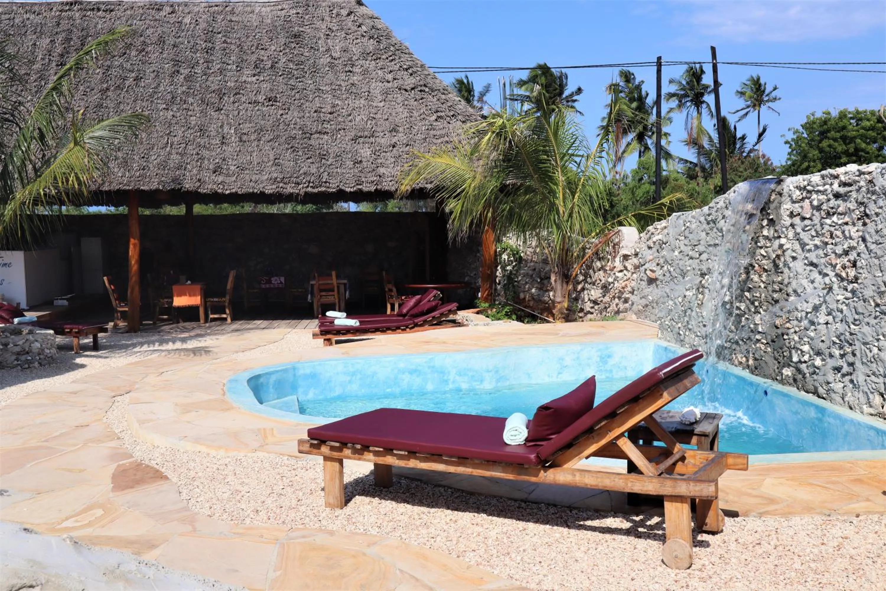 Swimming pool in Holiday Time Bungalows Zanzibar