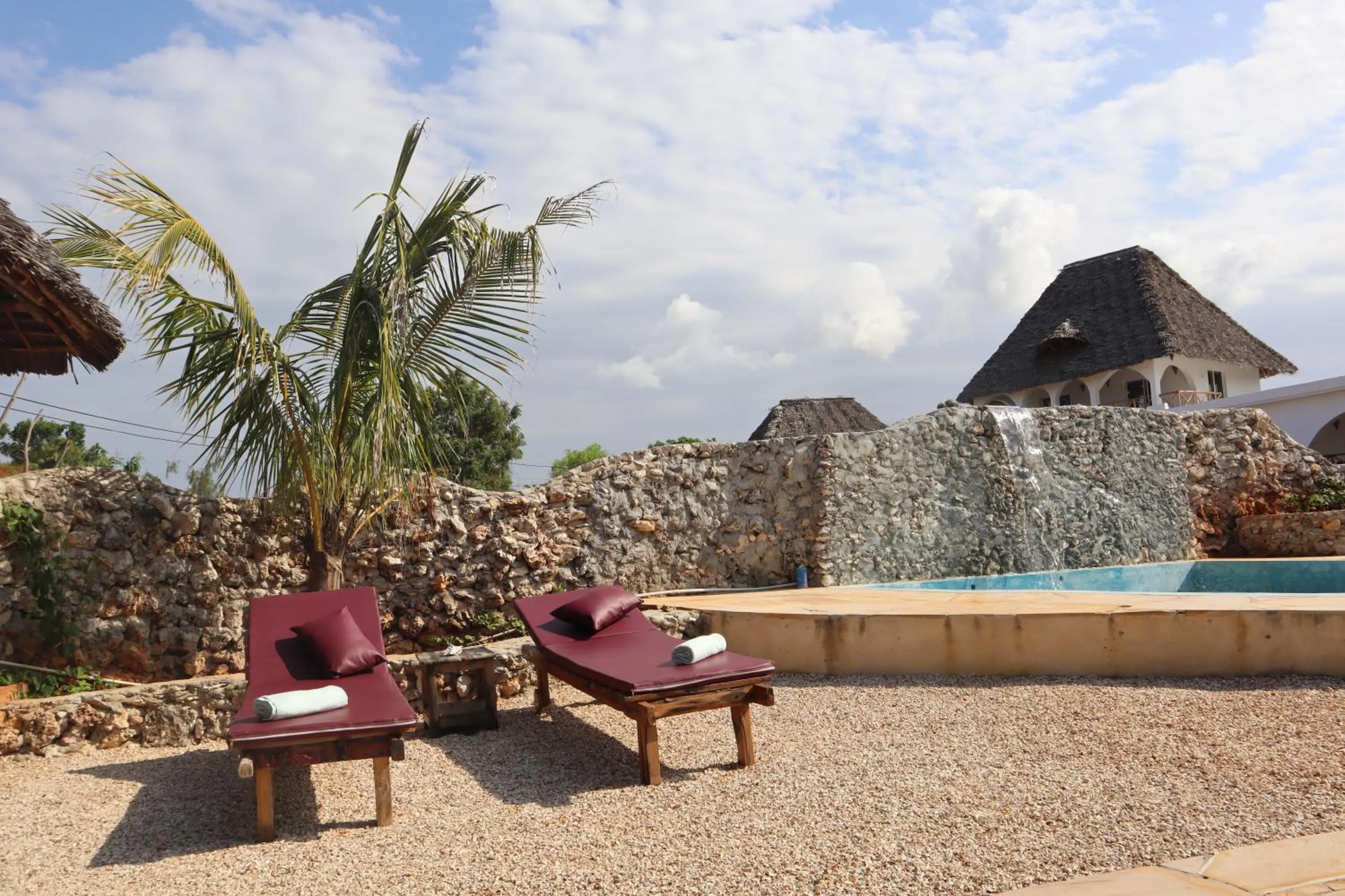 Swimming pool in Holiday Time Bungalows Zanzibar