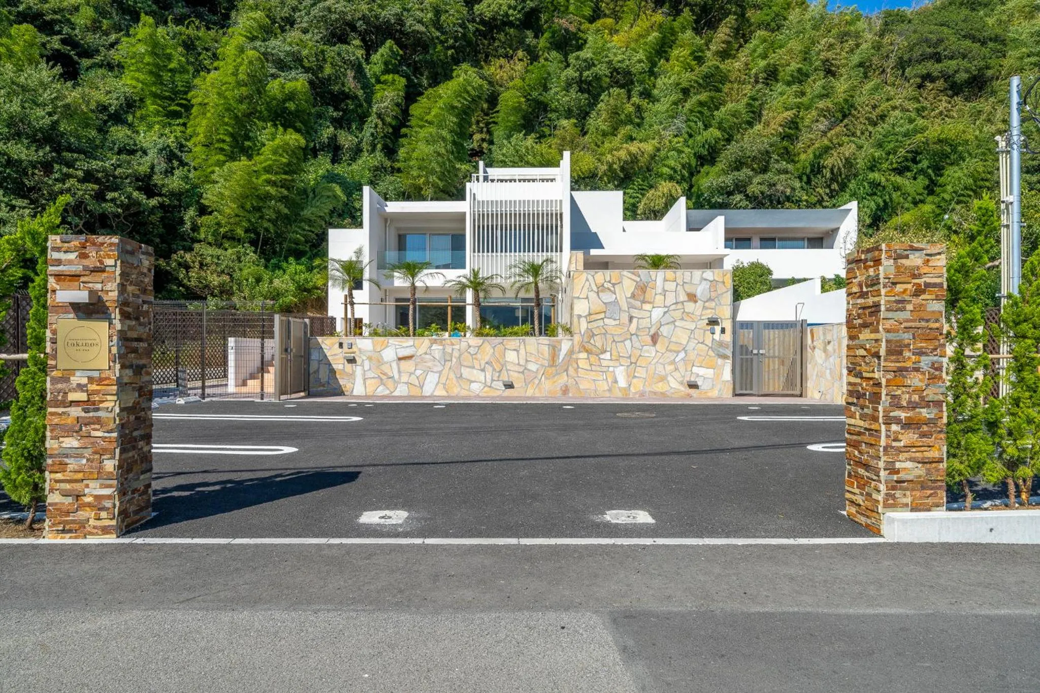 Property building in tokinos