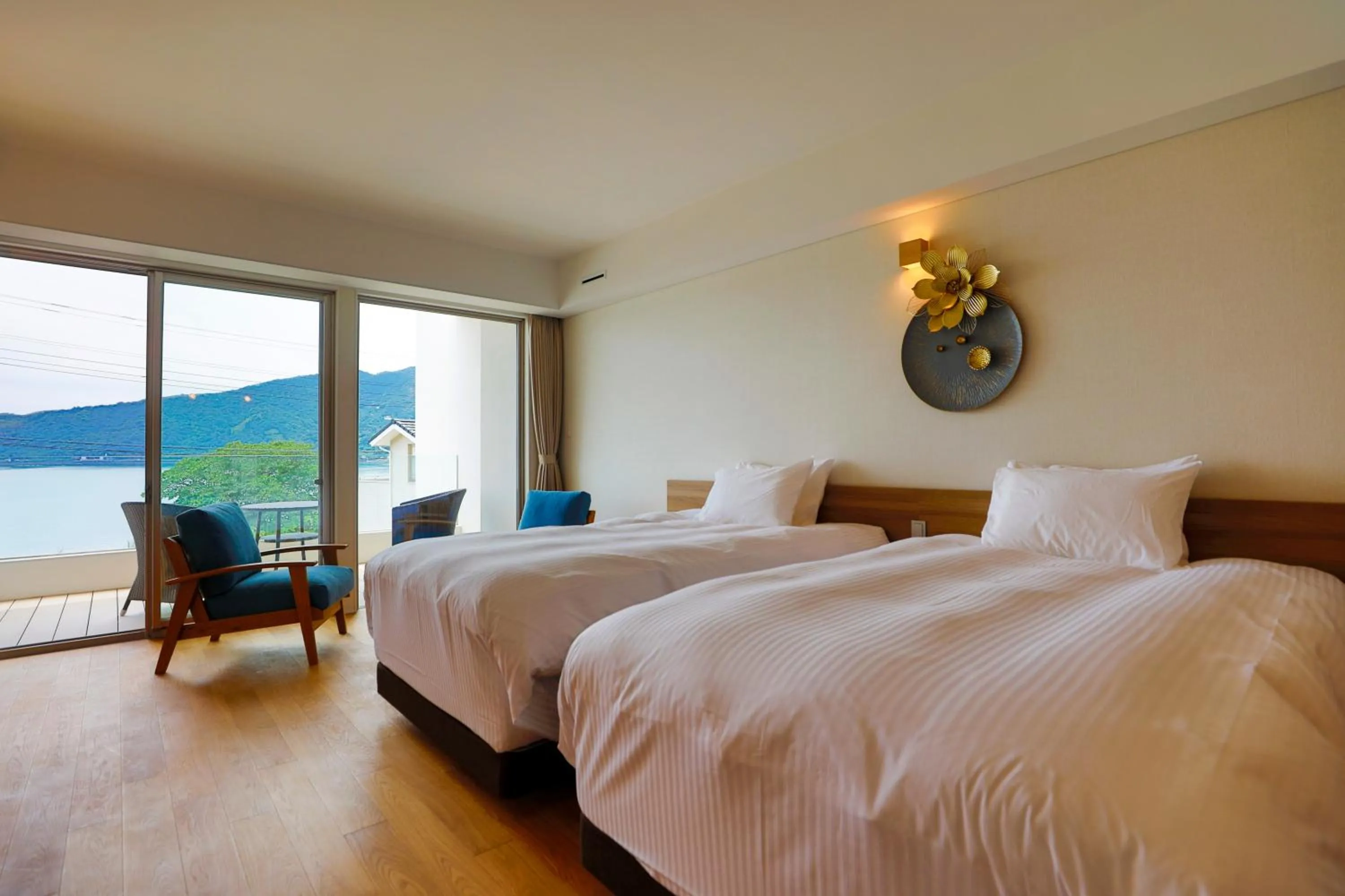 Bedroom, Bed in tokinos