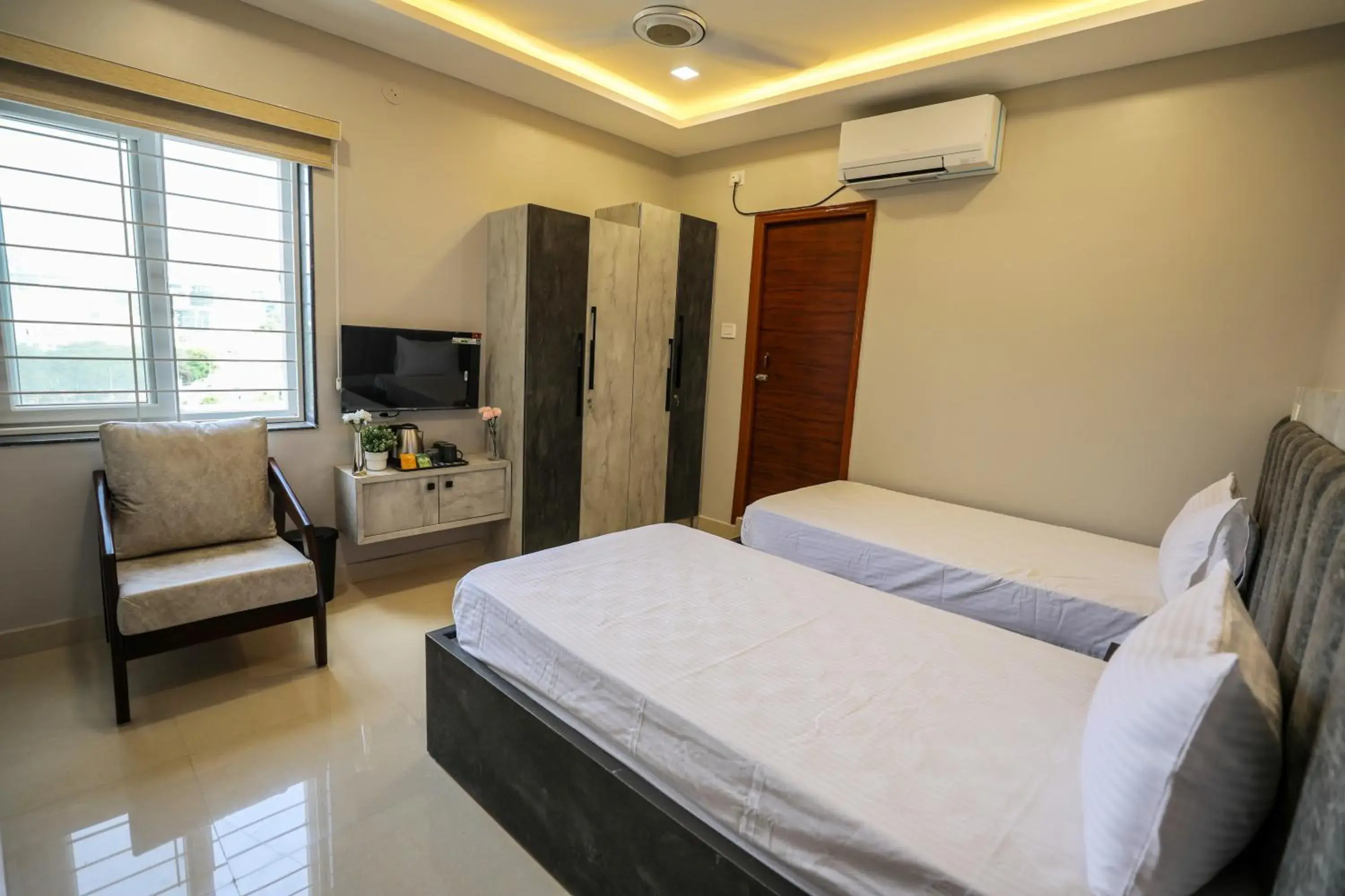 Bed in Hotel Ceasta, Beside US Consulate Hyderabad, Gachibowli Bed in Hotel Ceasta, Beside US Consulate Hyderabad, Gachibowli