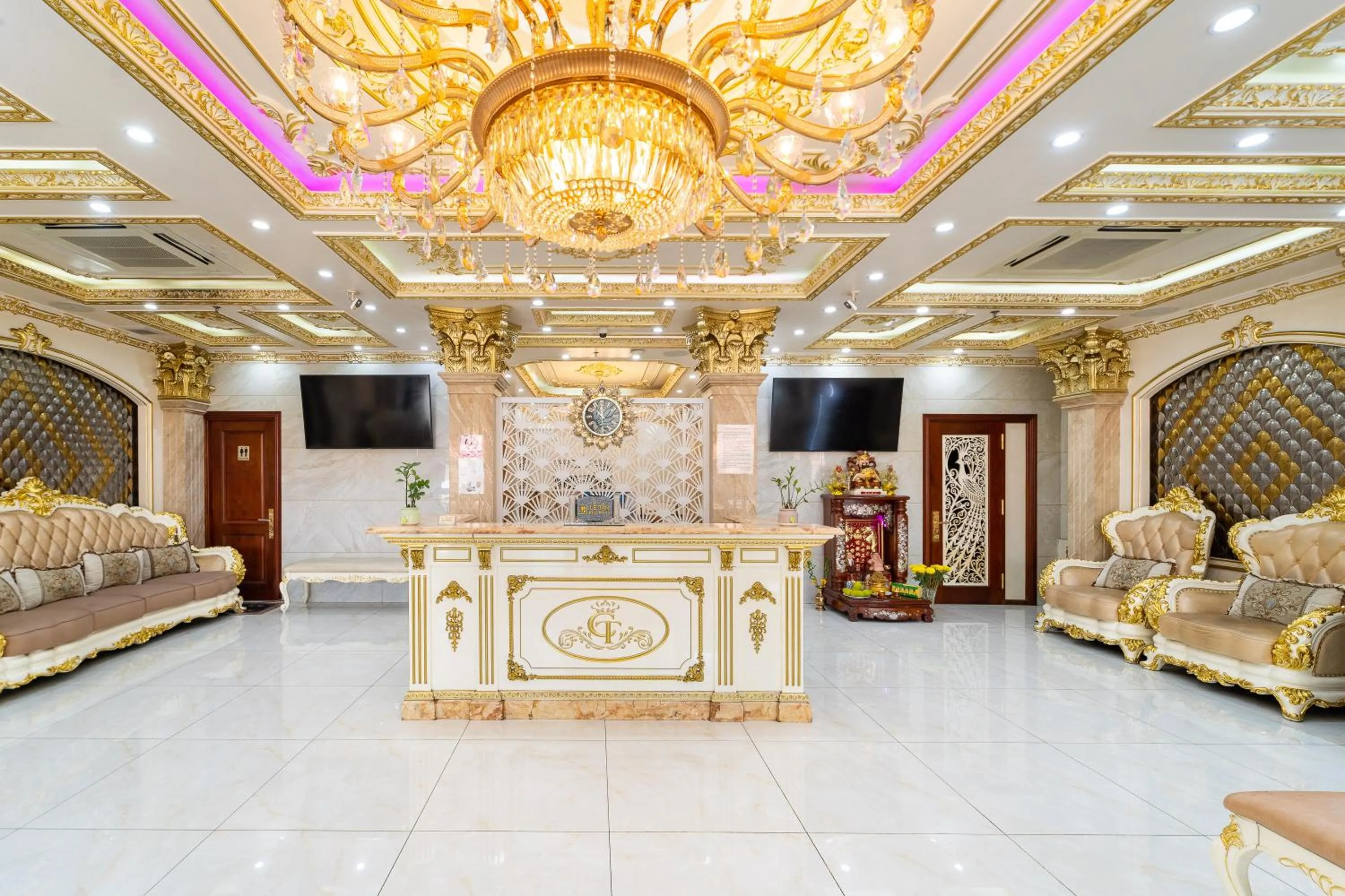 Lobby or reception in Townhouse Cuong Thanh 3 Hotel