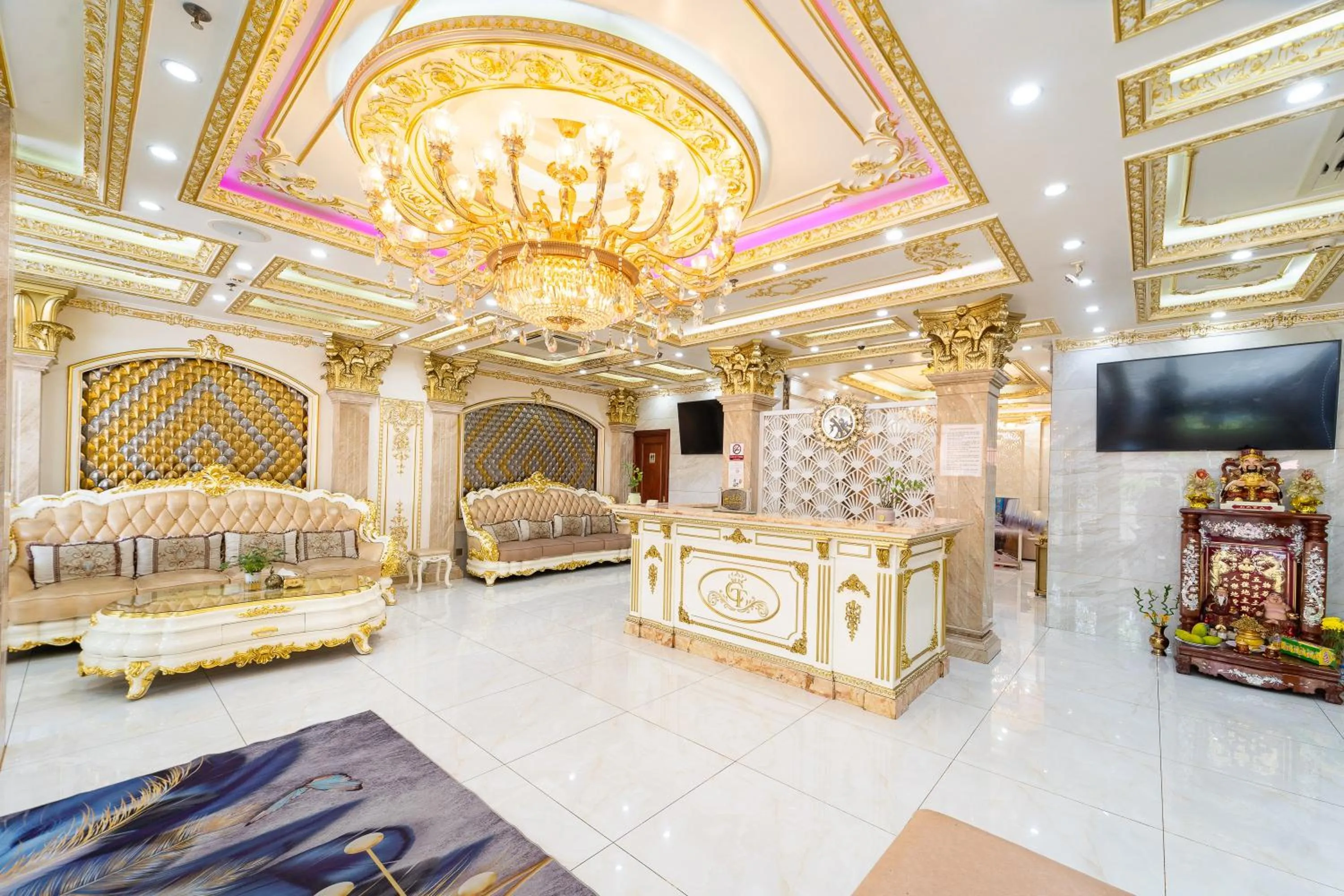 Lobby or reception, Bed in Townhouse Cuong Thanh 3 Hotel