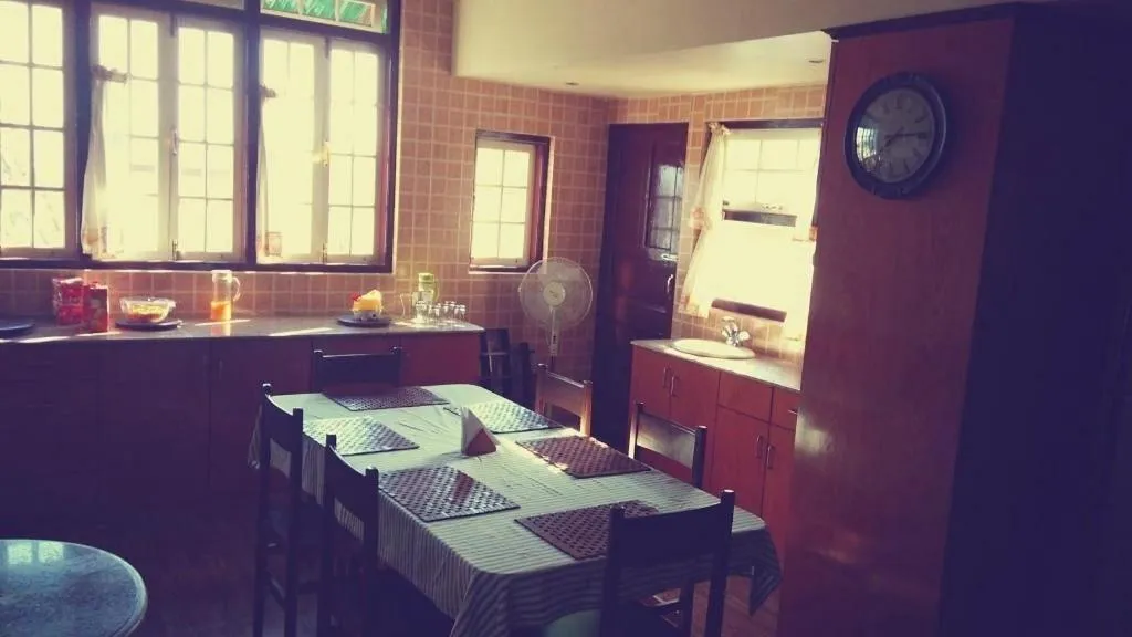 Cafe Shillong Bed and Breakfast