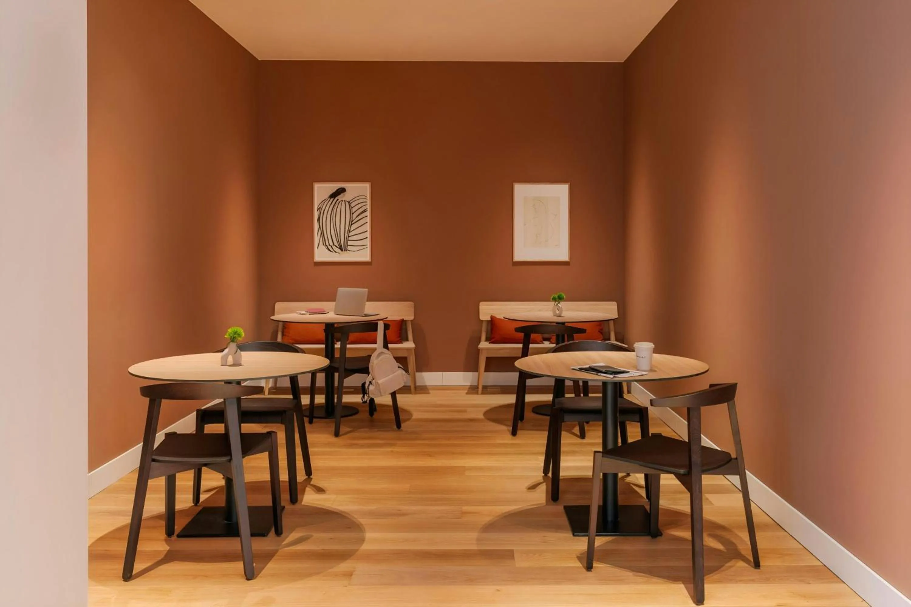 Lounge or bar in Hotel Rose Rotterdam