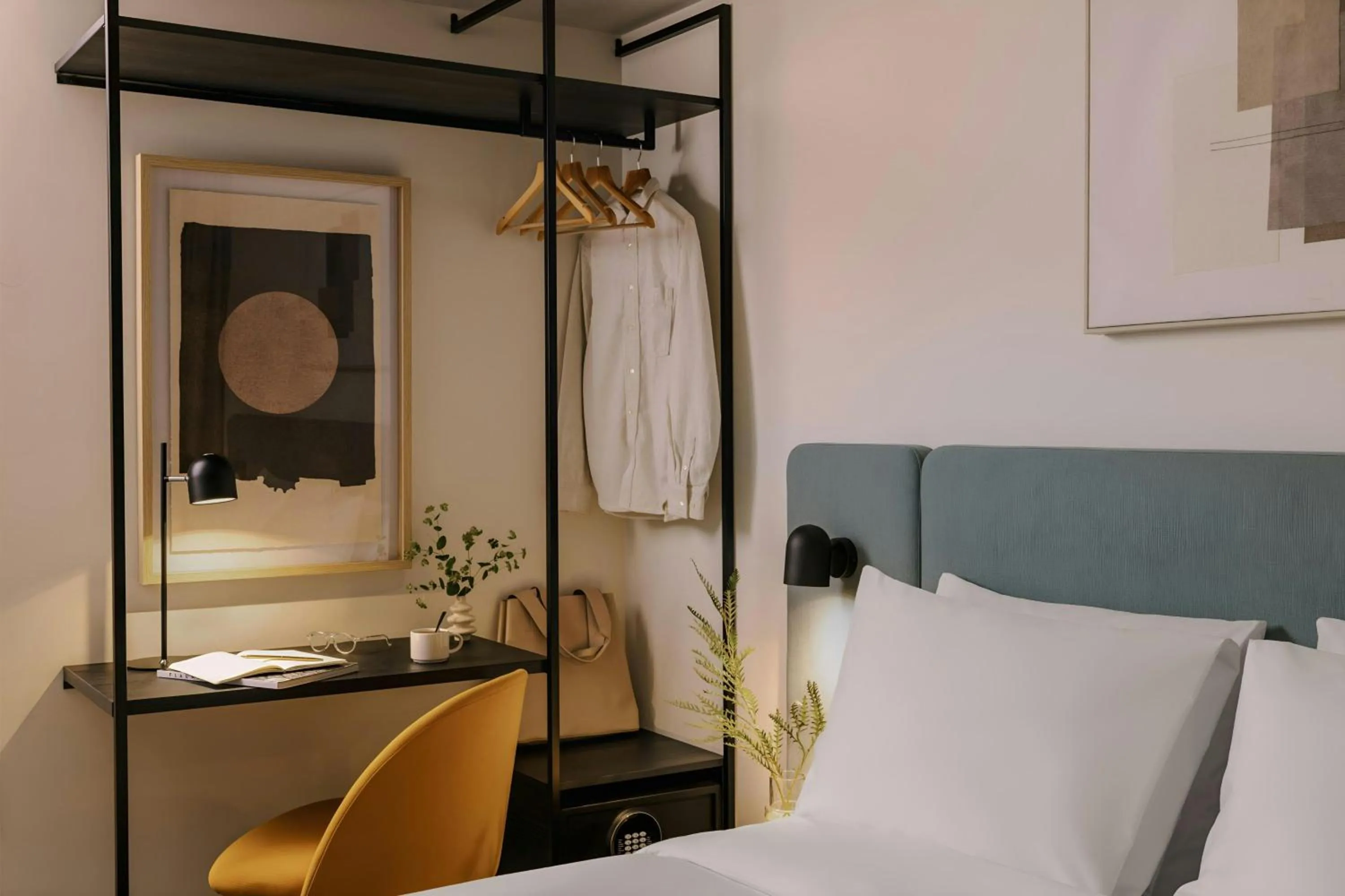 Bedroom, Bed in Hotel Rose Rotterdam