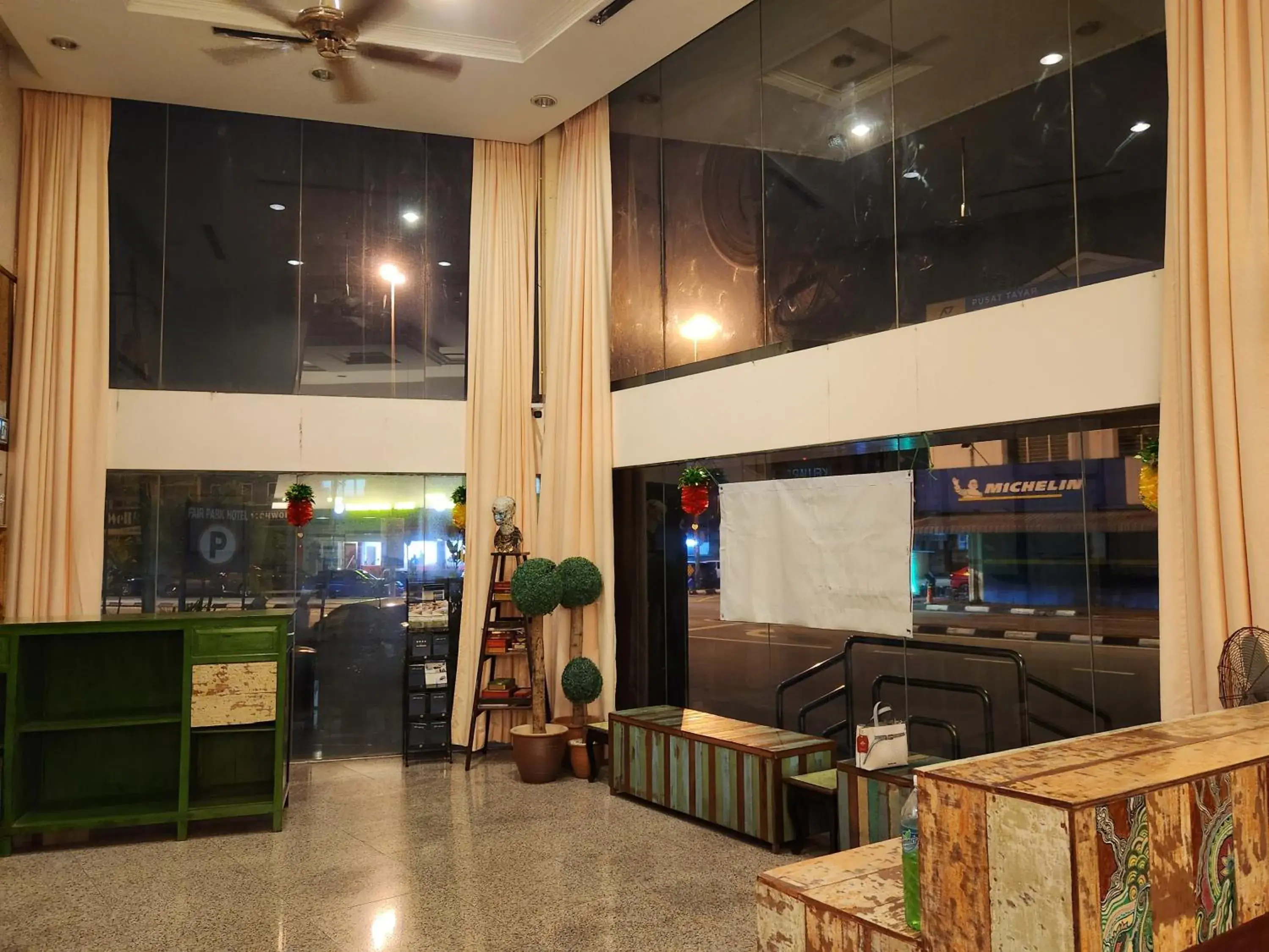 Lobby or reception in Fair Park Premier Lobby or reception in Fair Park Premier