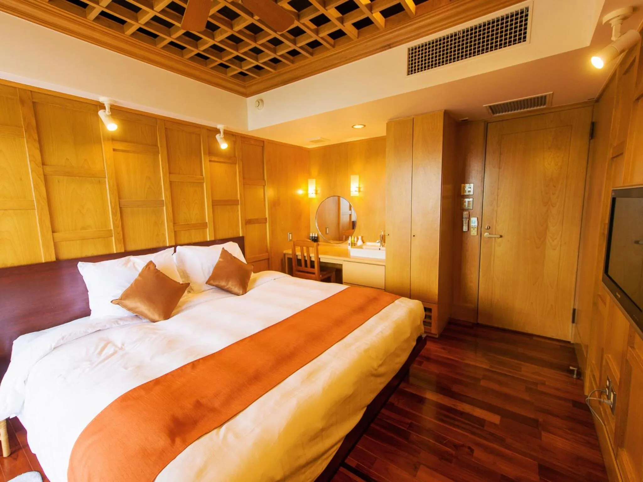 Photo of the whole room, Bed in LiVEMAX Amms Canna Resort Villa