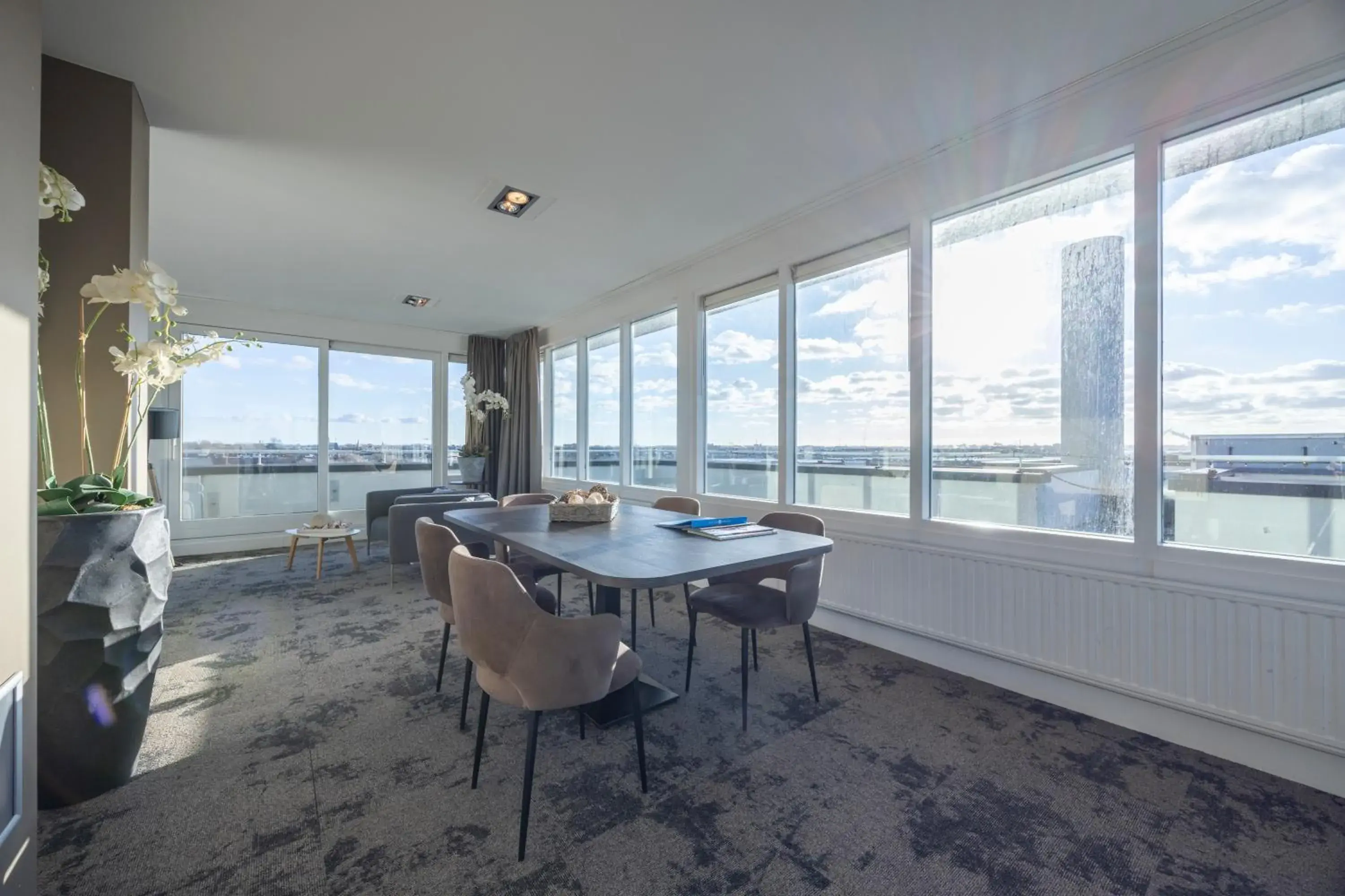 Living room in Fletcher Hotel - Restaurant Elzenduin Living room in Fletcher Hotel - Restaurant Elzenduin