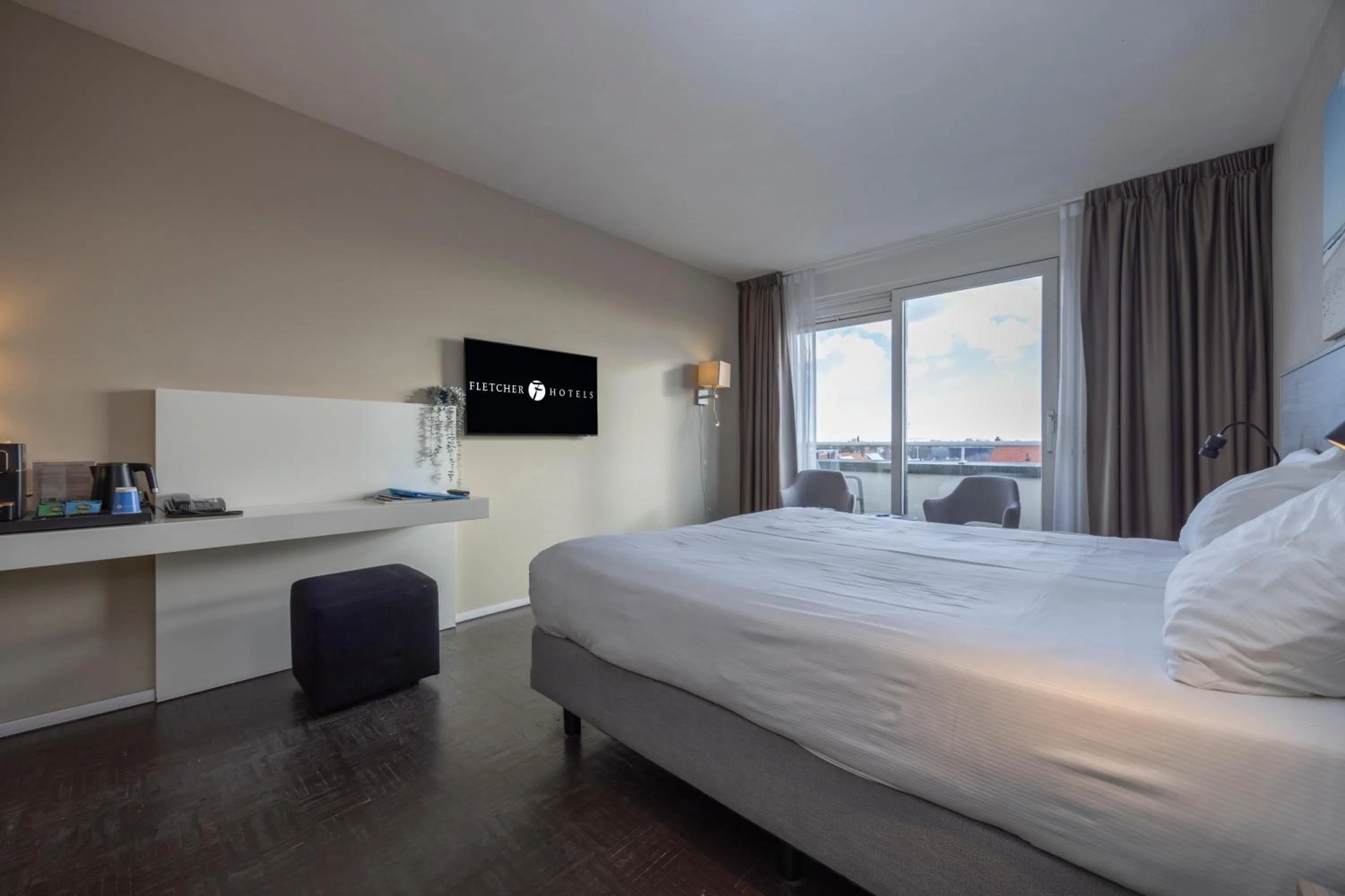 Photo of the whole room, Bed in Fletcher Hotel - Restaurant Elzenduin