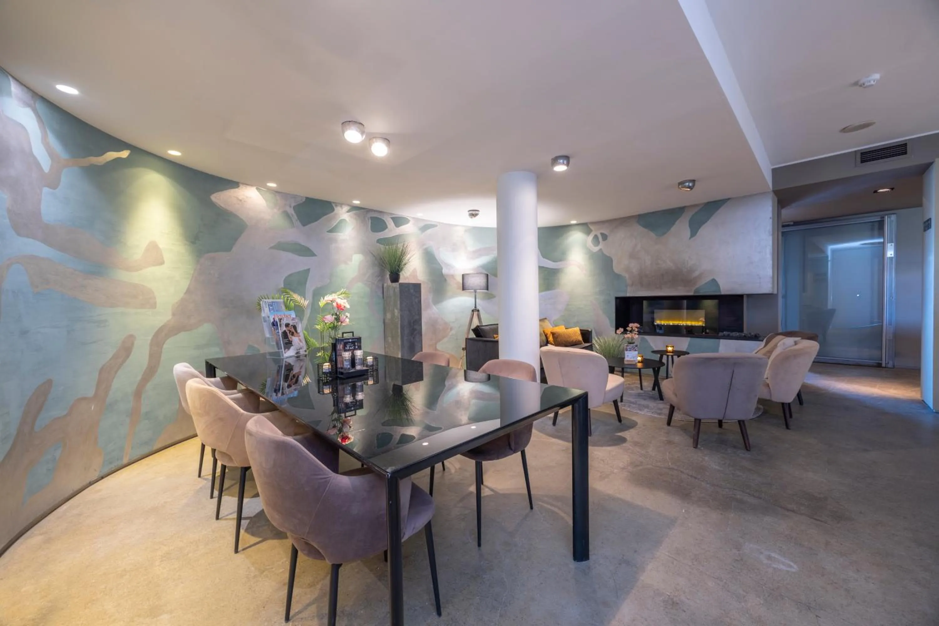 Restaurant/places to eat in Fletcher Hotel - Restaurant Elzenduin