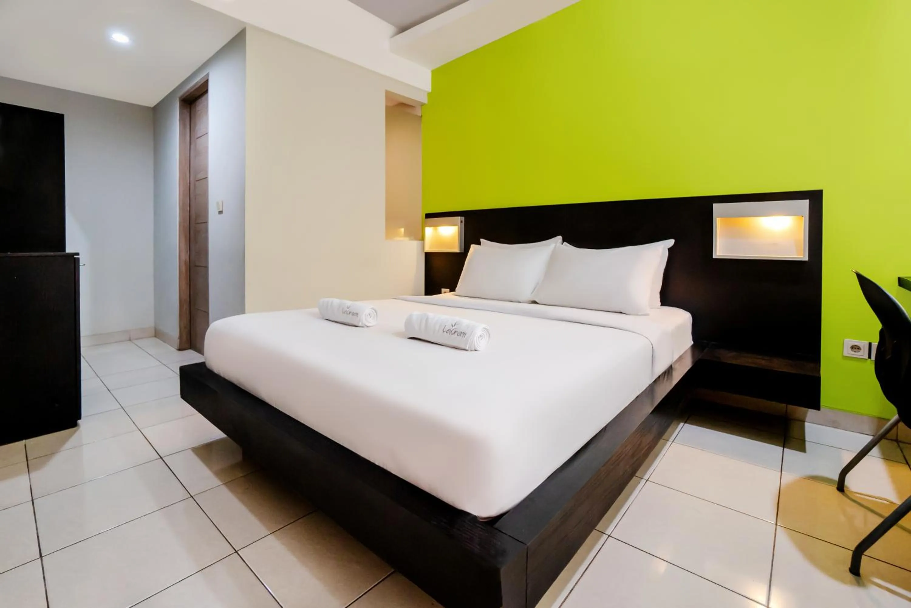 Bed in LeGreen Suite Pejompongan