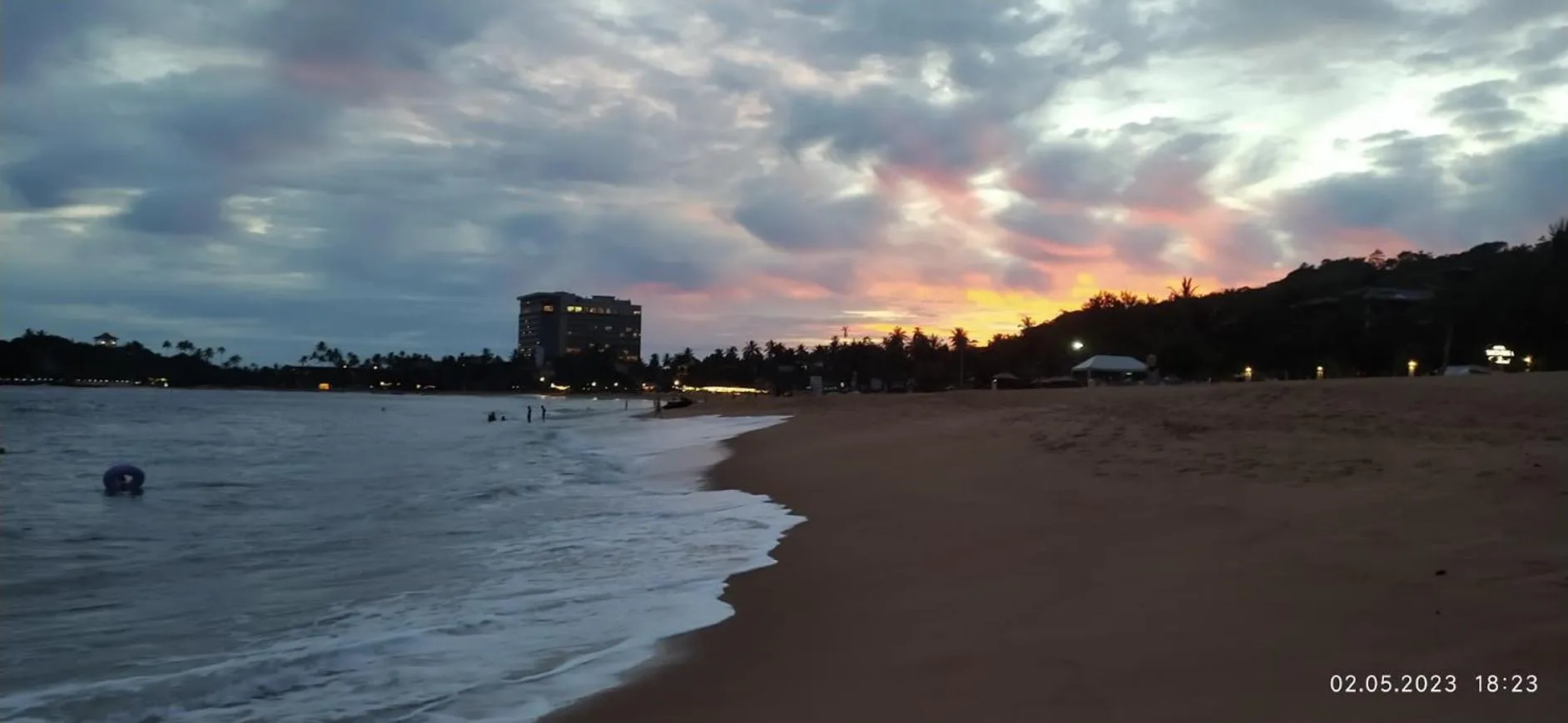 Sunset in Full Moon Resort