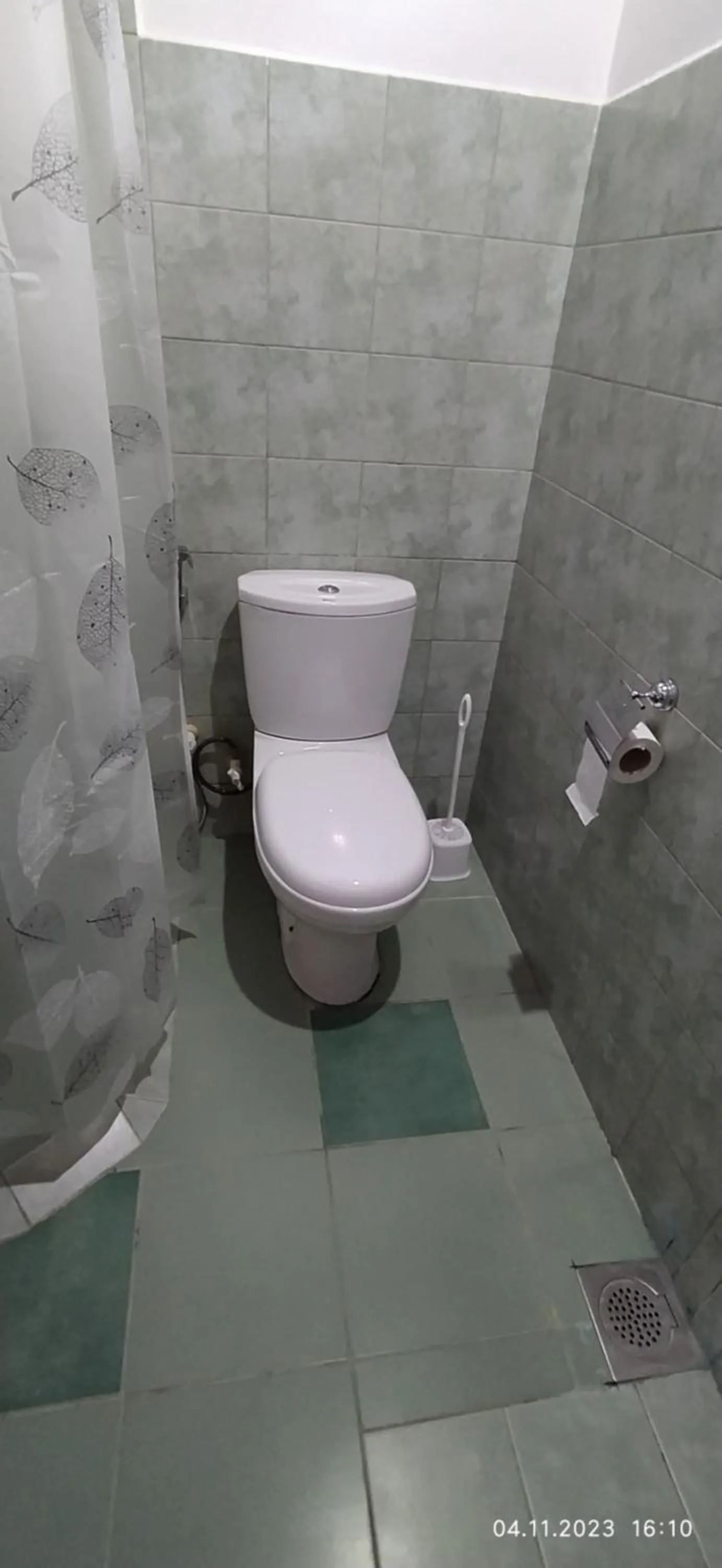 Toilet in Full Moon Resort