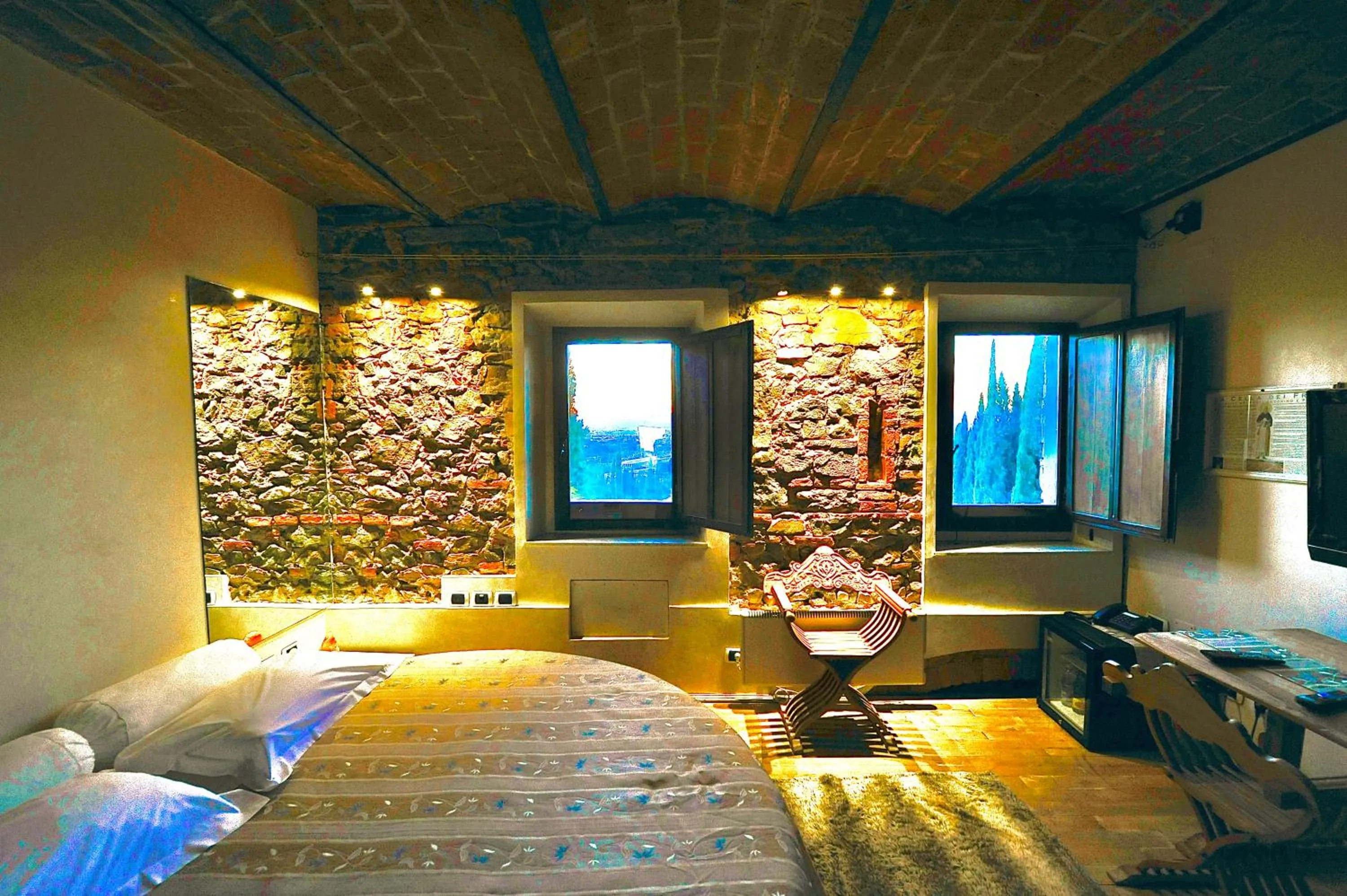 Photo of the whole room, Bed in Castello di Montalbano