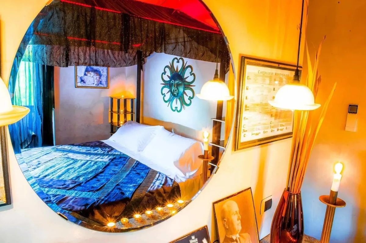 Bedroom, Bed in Castello di Montalbano