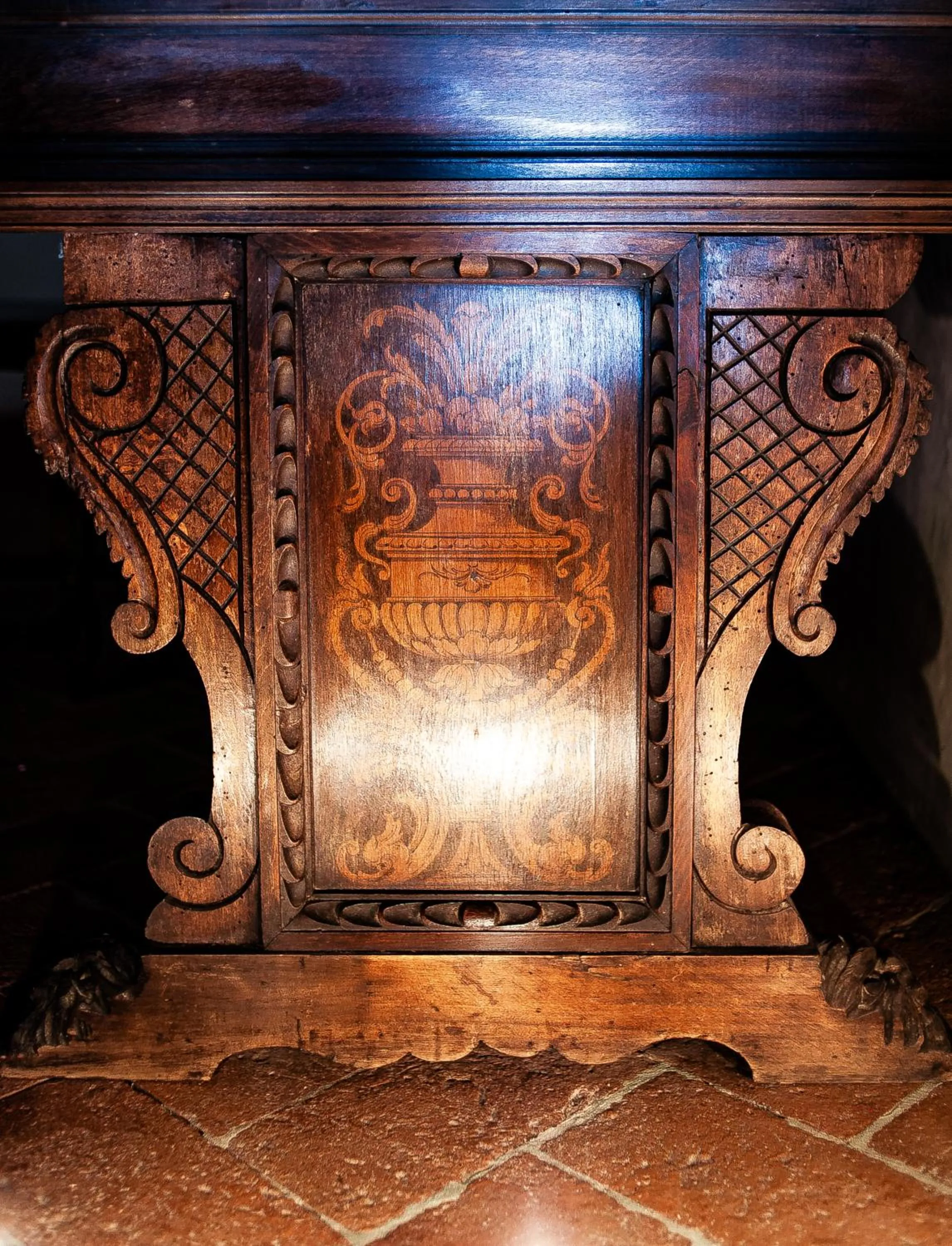 Decorative detail in Castello di Montalbano