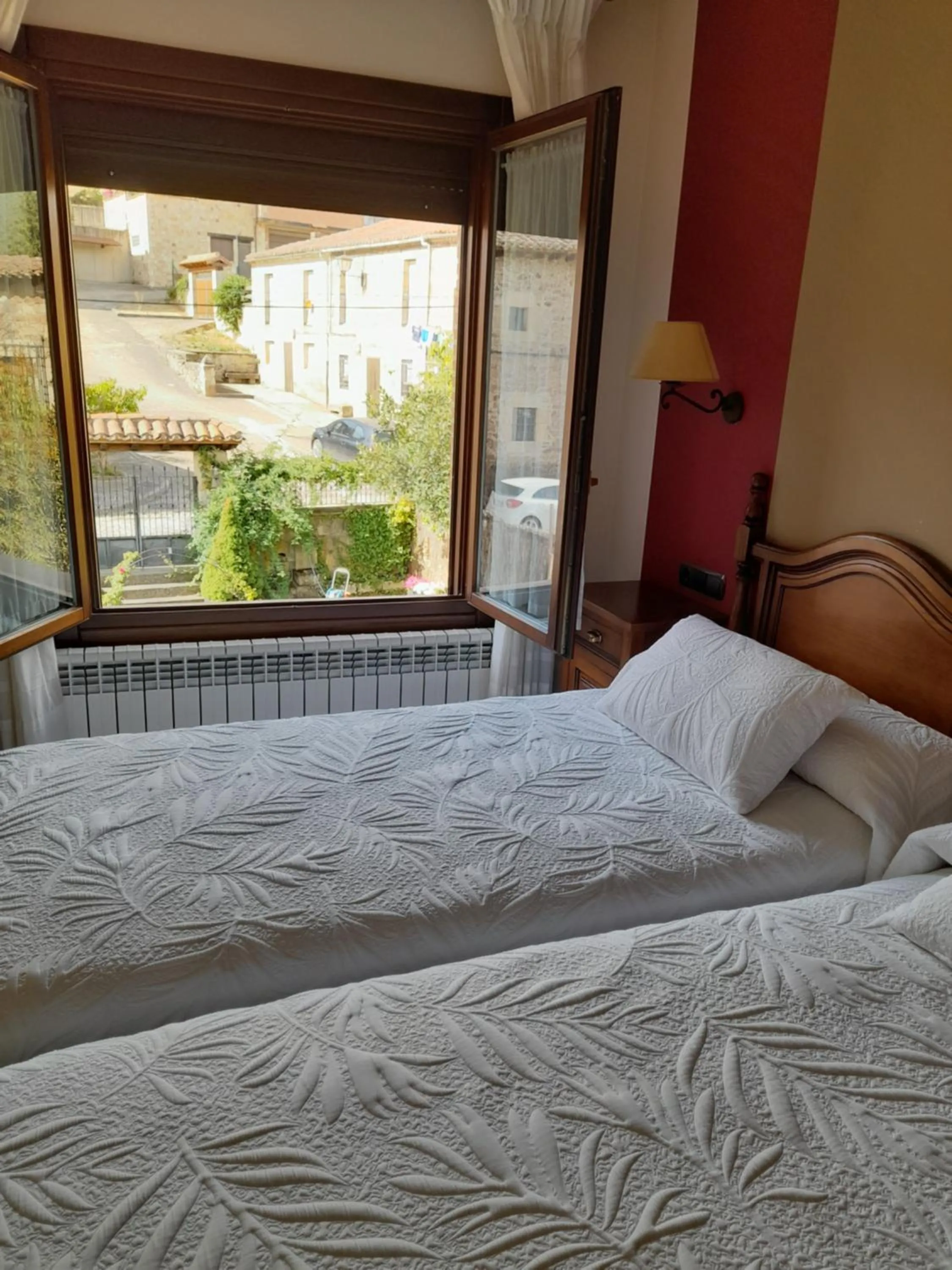 Bedroom, Bed in Lagunas de Urbión