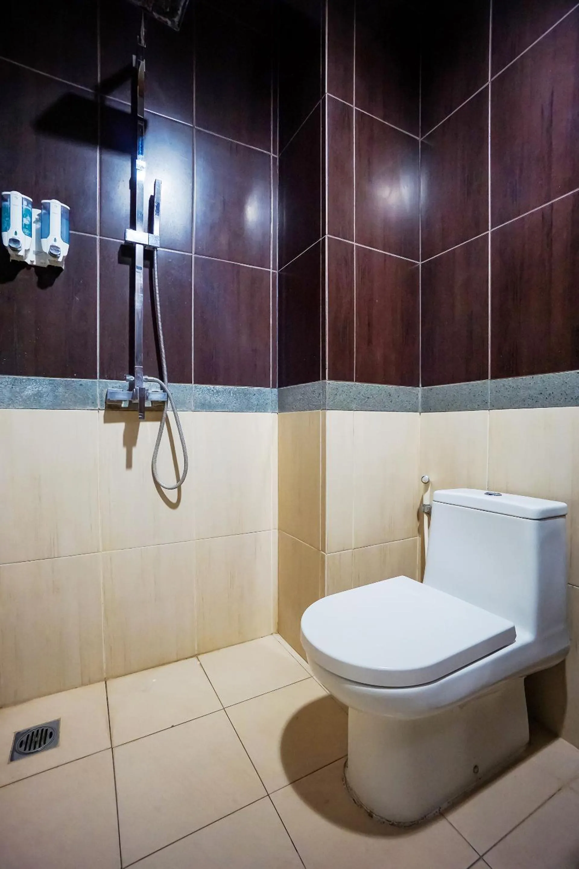 Bathroom in De Nearby Hotel