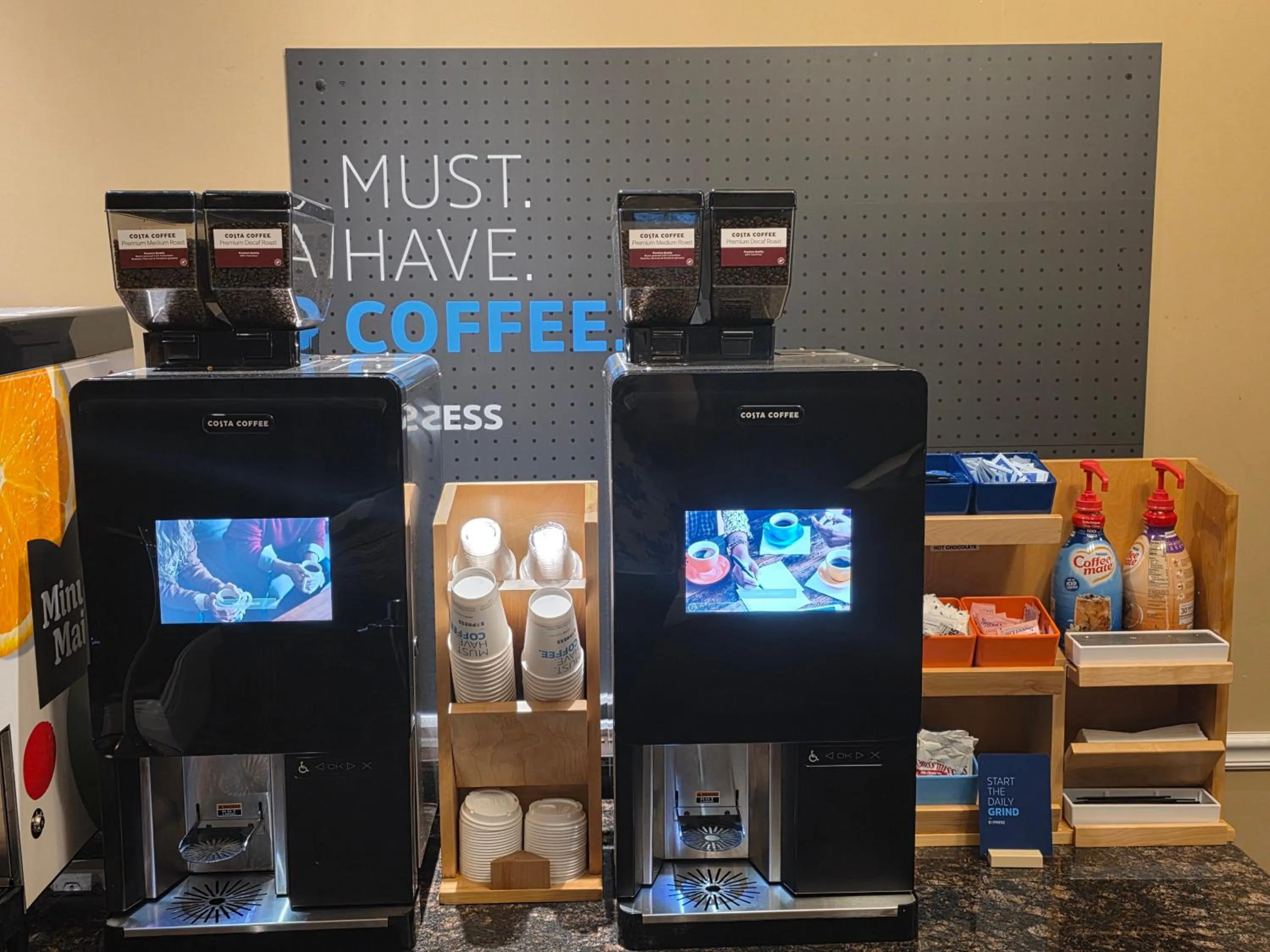 Breakfast in Holiday Inn Express and Suites Columbia University Area by IHG