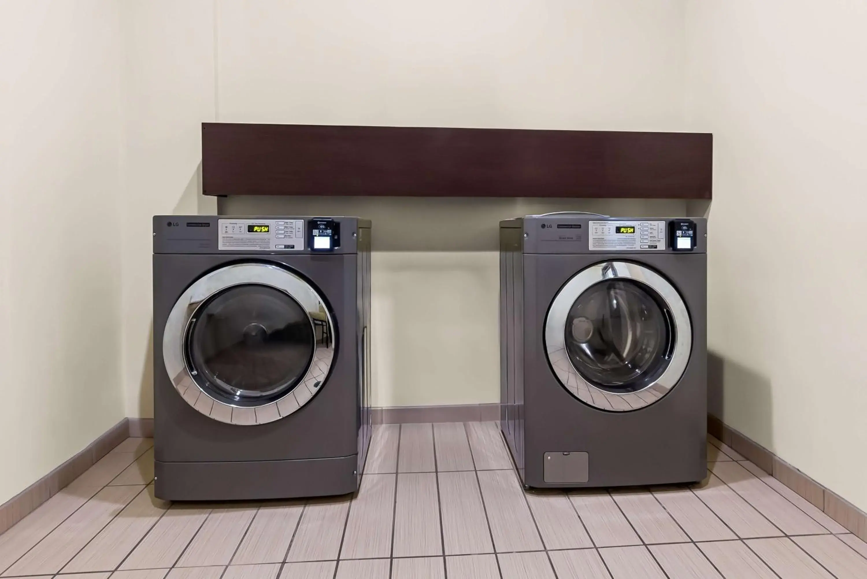 Property building in Best Western St. Louis Airport North Hotel & Suites Property building in Best Western St. Louis Airport North Hotel & Suites