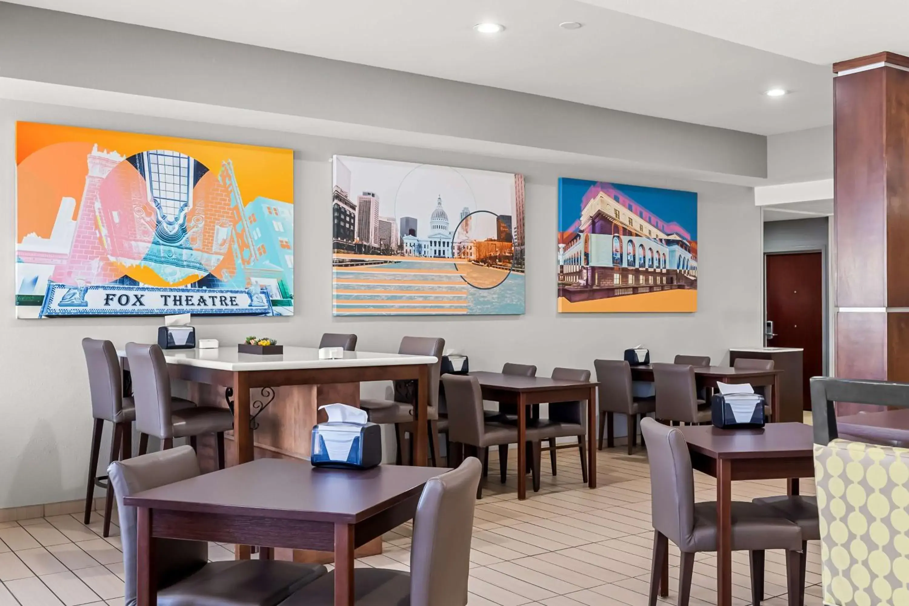 Breakfast in Best Western St. Louis Airport North Hotel & Suites Breakfast in Best Western St. Louis Airport North Hotel & Suites