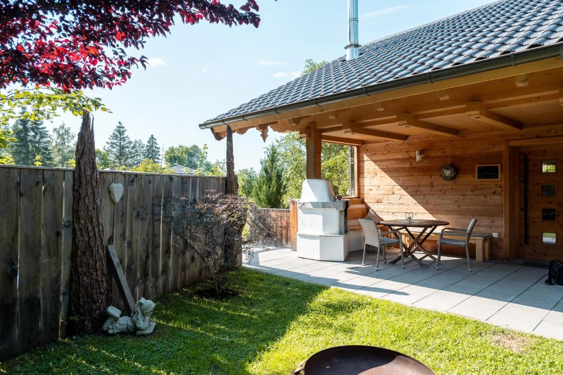 Balcony/Terrace in Bayern Chalets bei Salzburg und Berchtesgaden mit Whirlpool und Sauna