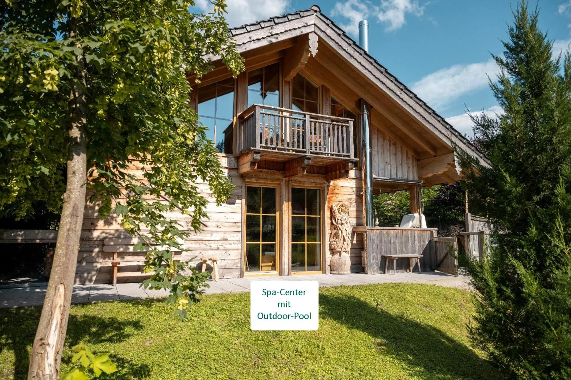 Property building in Bayern Chalets bei Salzburg und Berchtesgaden mit Whirlpool und Sauna