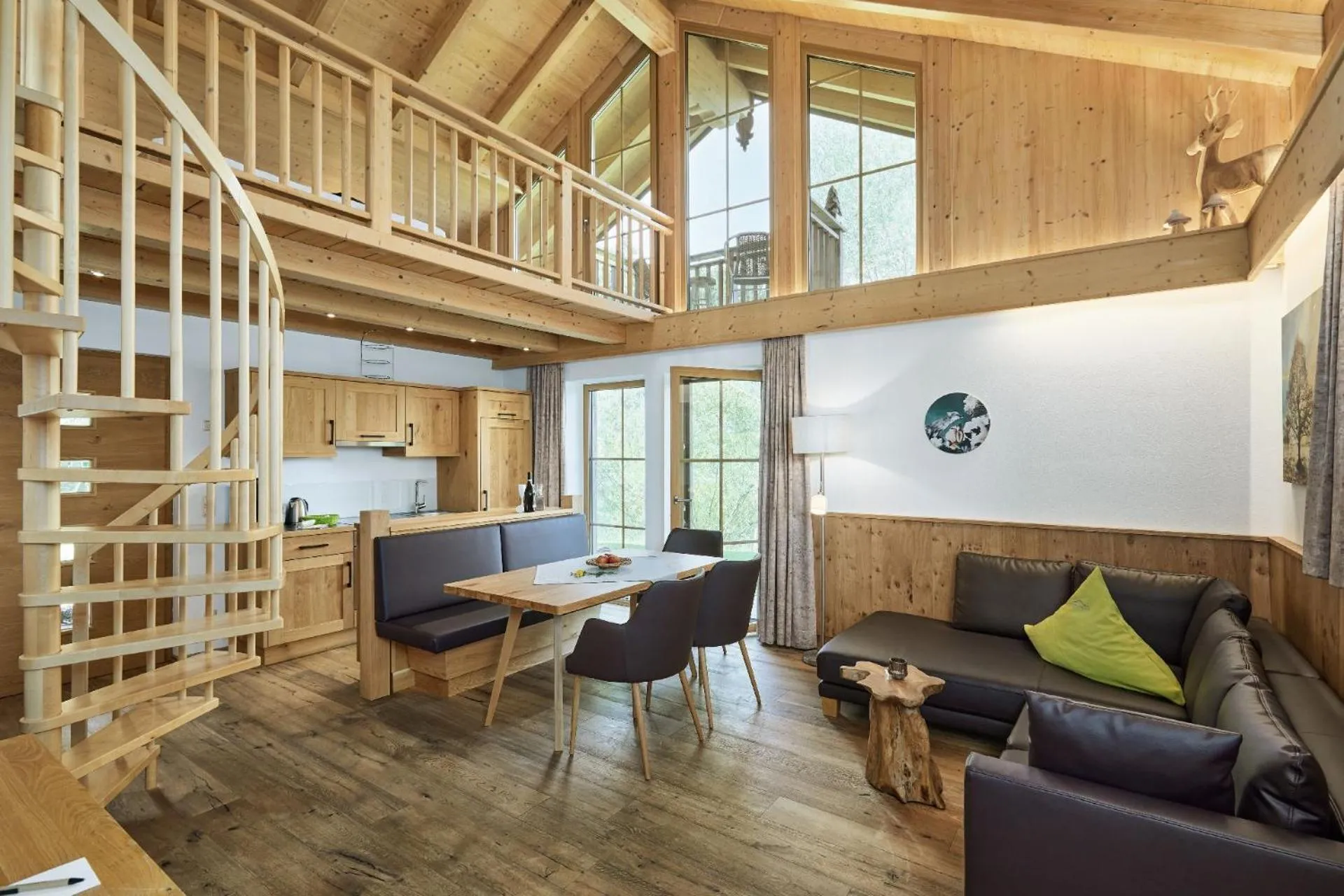 kitchen in Bayern Chalets bei Salzburg und Berchtesgaden mit Whirlpool und Sauna