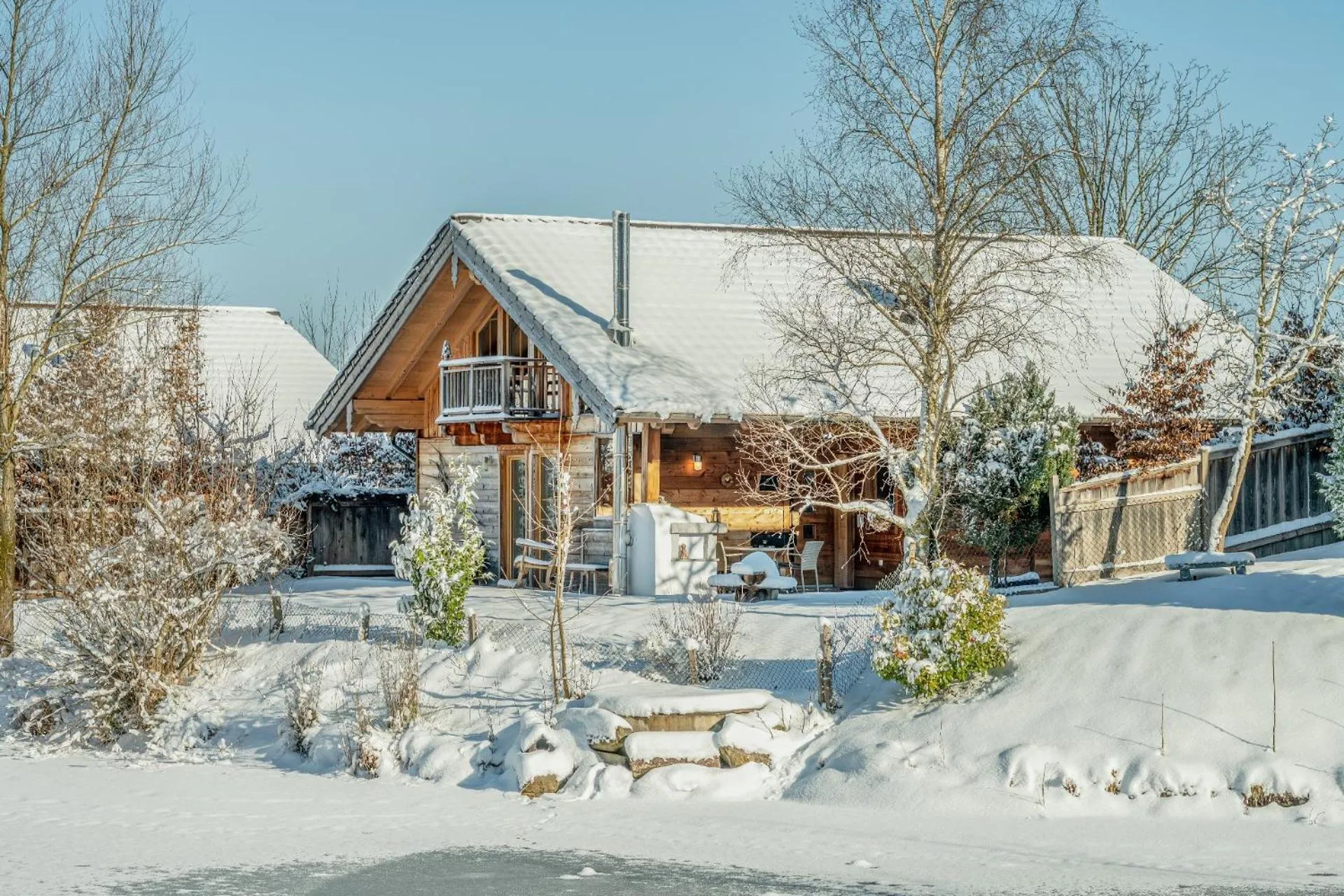 Property building in Bayern Chalets bei Salzburg und Berchtesgaden mit Whirlpool und Sauna