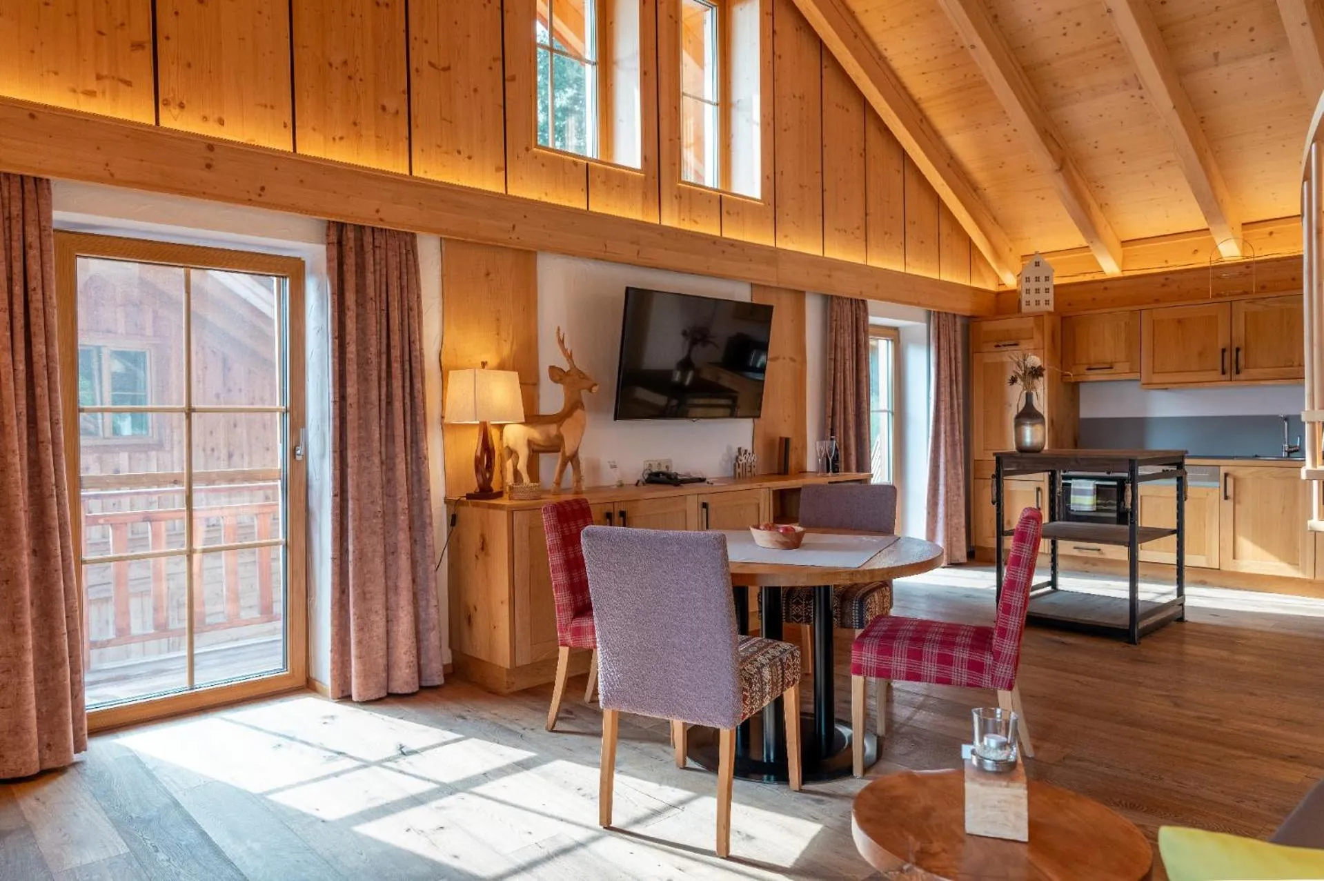 TV and multimedia in Bayern Chalets bei Salzburg und Berchtesgaden mit Whirlpool und Sauna