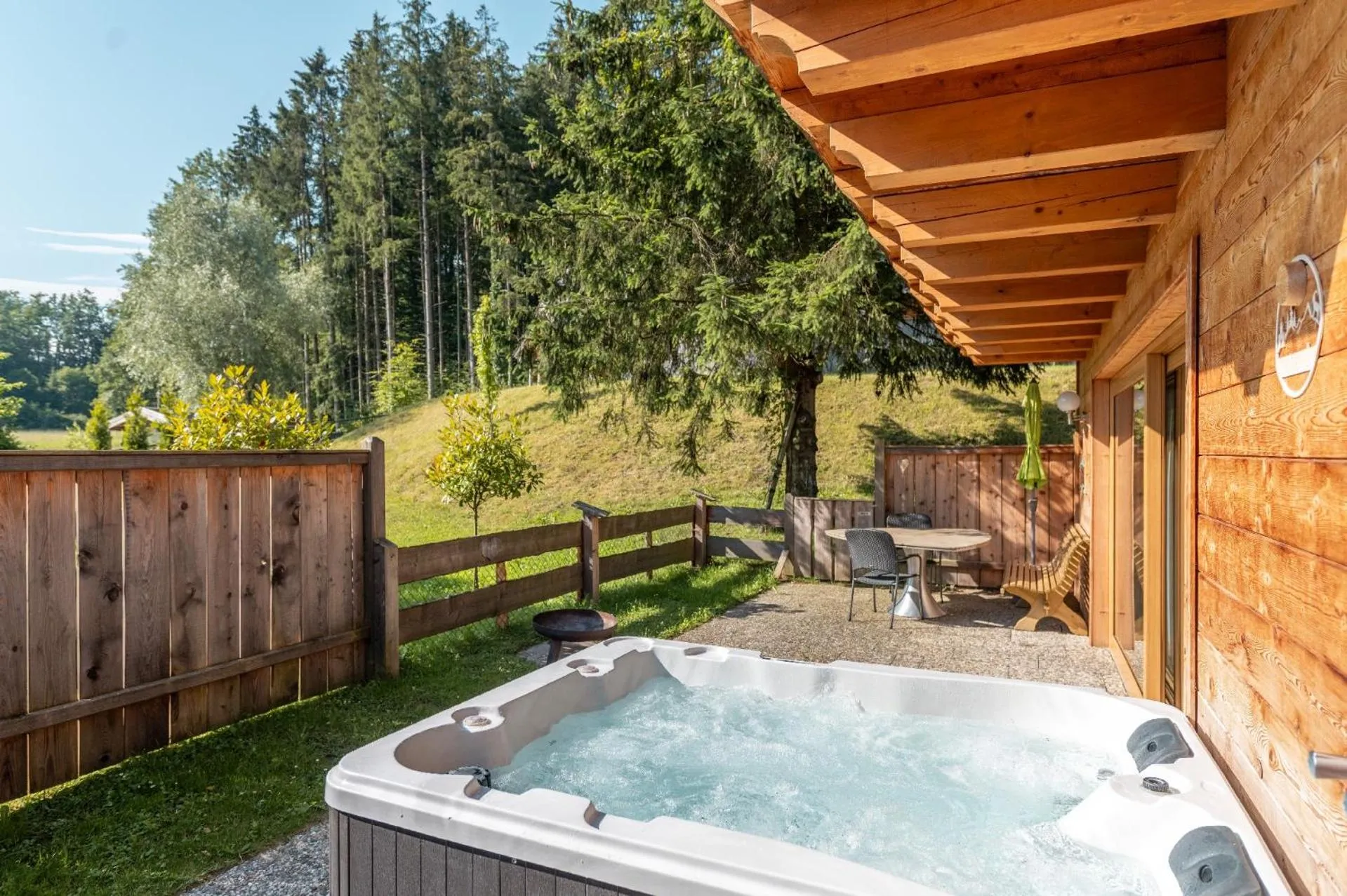 Garden in Bayern Chalets bei Salzburg und Berchtesgaden mit Whirlpool und Sauna