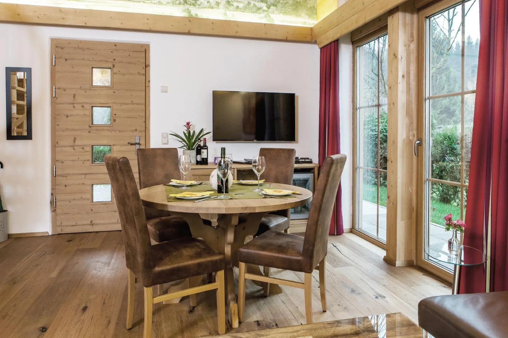 TV and multimedia in Bayern Chalets bei Salzburg und Berchtesgaden mit Whirlpool und Sauna
