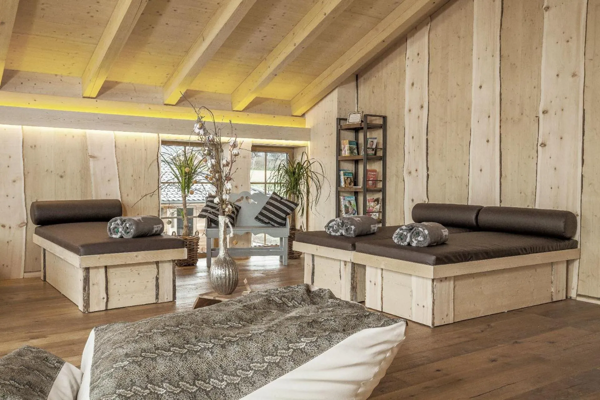 Spa and wellness centre/facilities in Bayern Chalets bei Salzburg und Berchtesgaden mit Whirlpool und Sauna