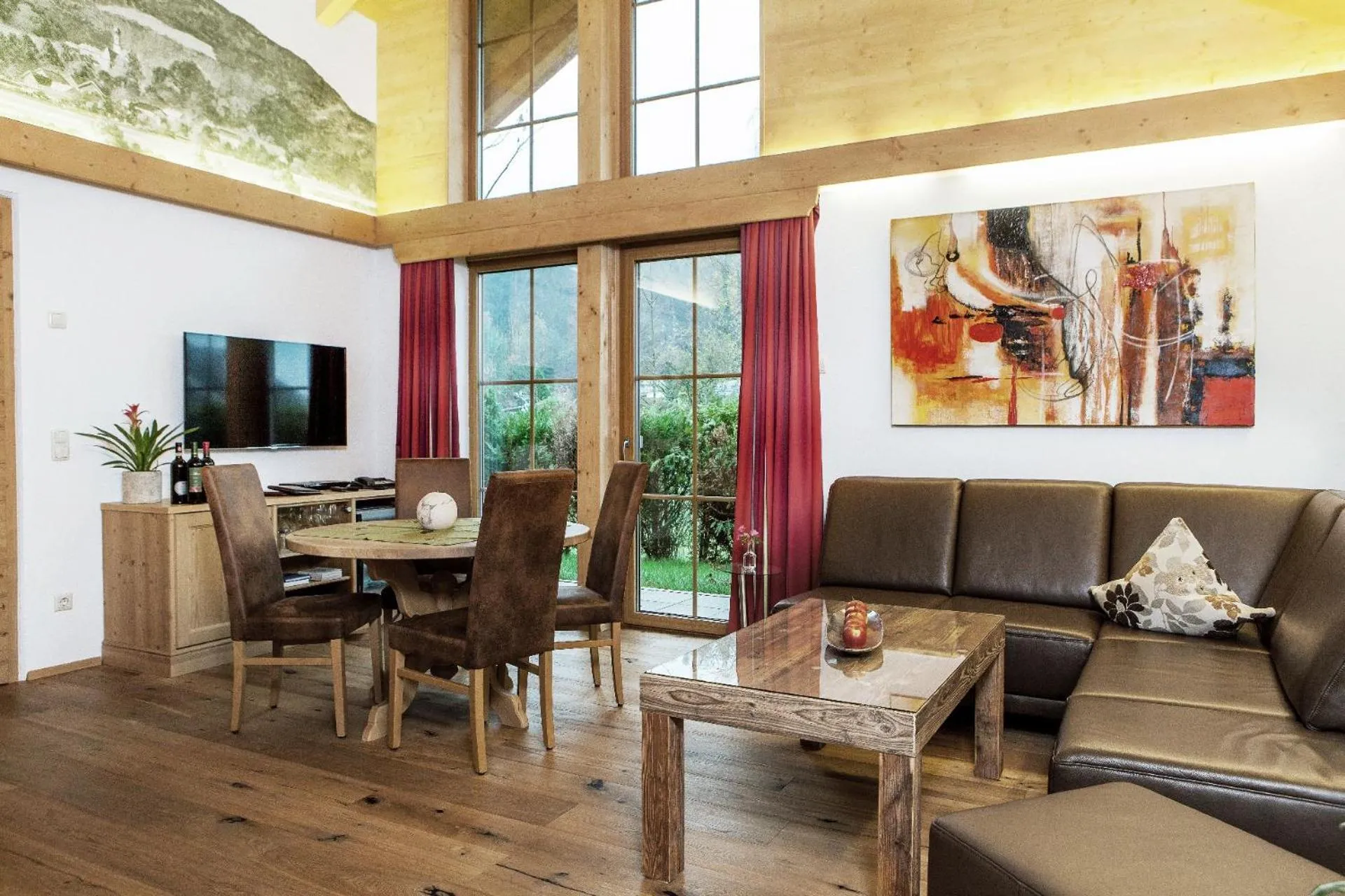 Living room in Bayern Chalets bei Salzburg und Berchtesgaden mit Whirlpool und Sauna