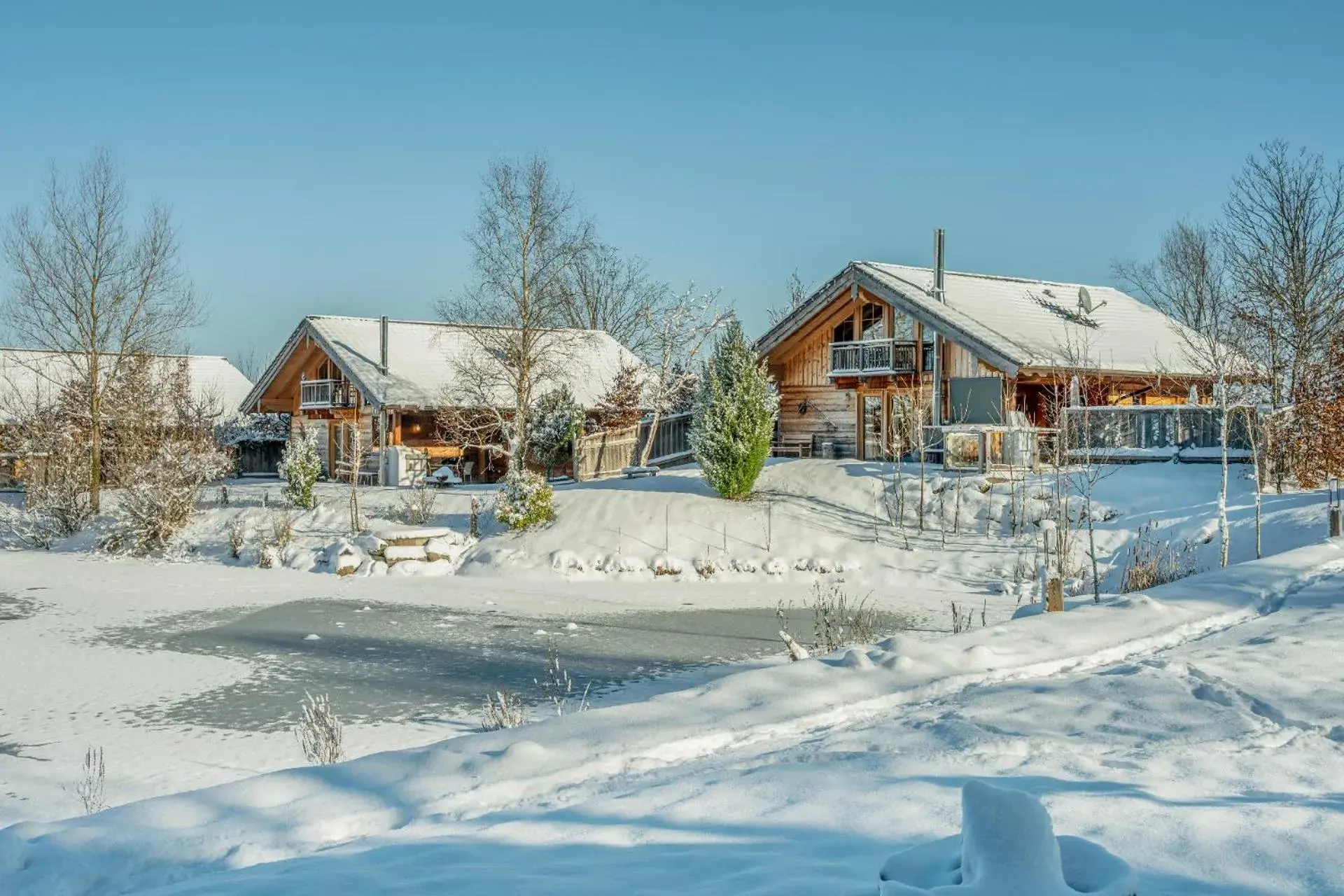 Bayern Chalets bei Salzburg und Berchtesgaden mit Whirlpool und Sauna Bayern Chalets bei Salzburg und Berchtesgaden mit Whirlpool und Sauna