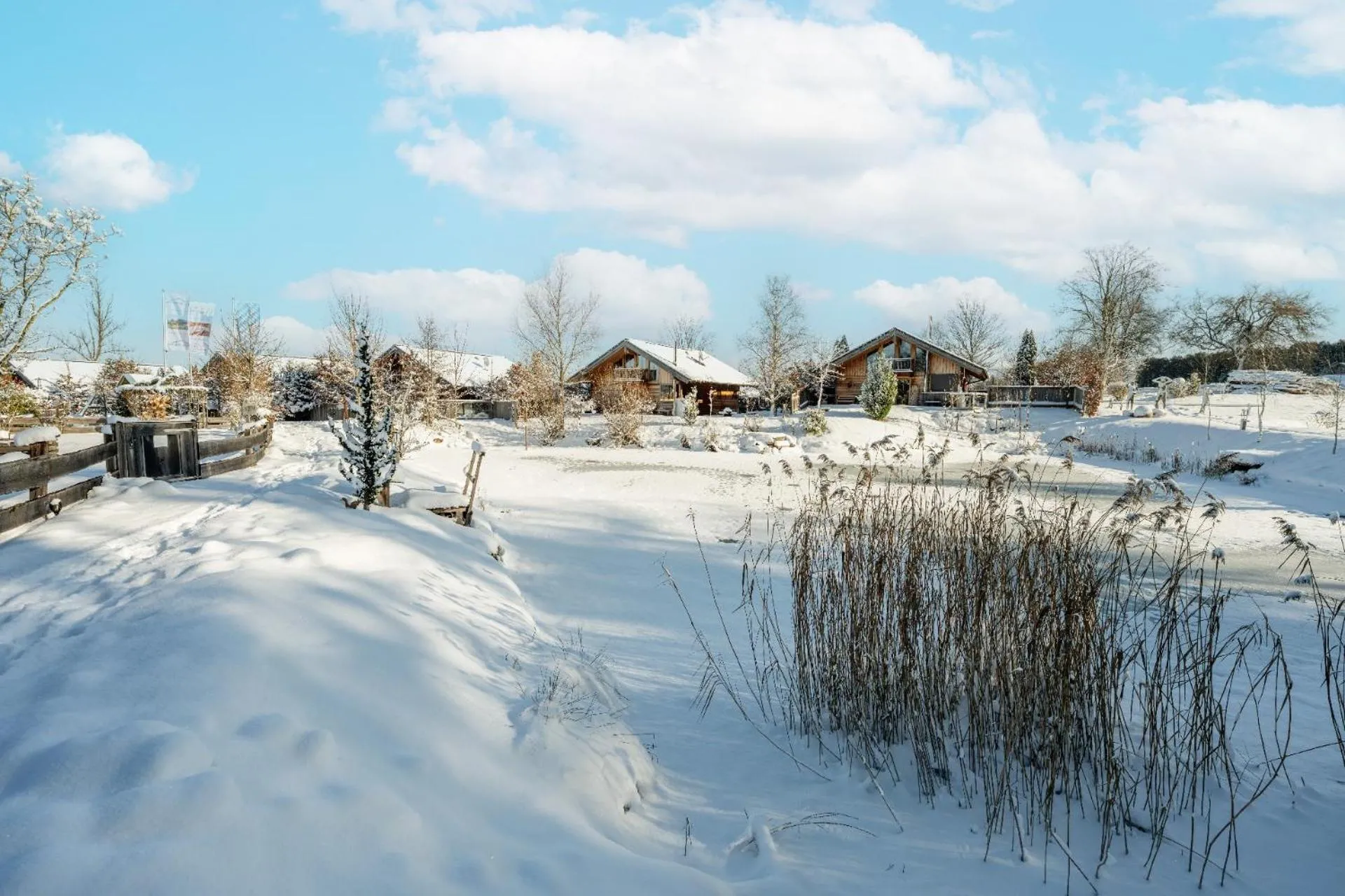 Property building in Bayern Chalets bei Salzburg und Berchtesgaden mit Whirlpool und Sauna