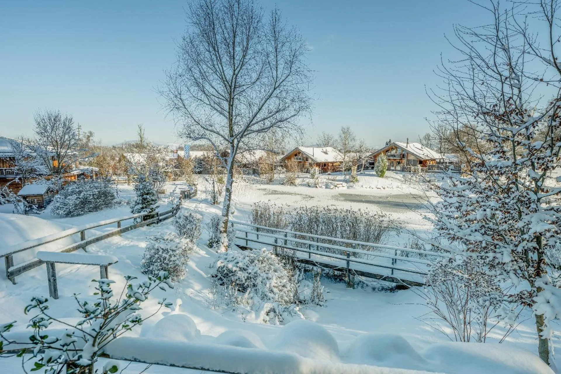 Property building in Bayern Chalets bei Salzburg und Berchtesgaden mit Whirlpool und Sauna