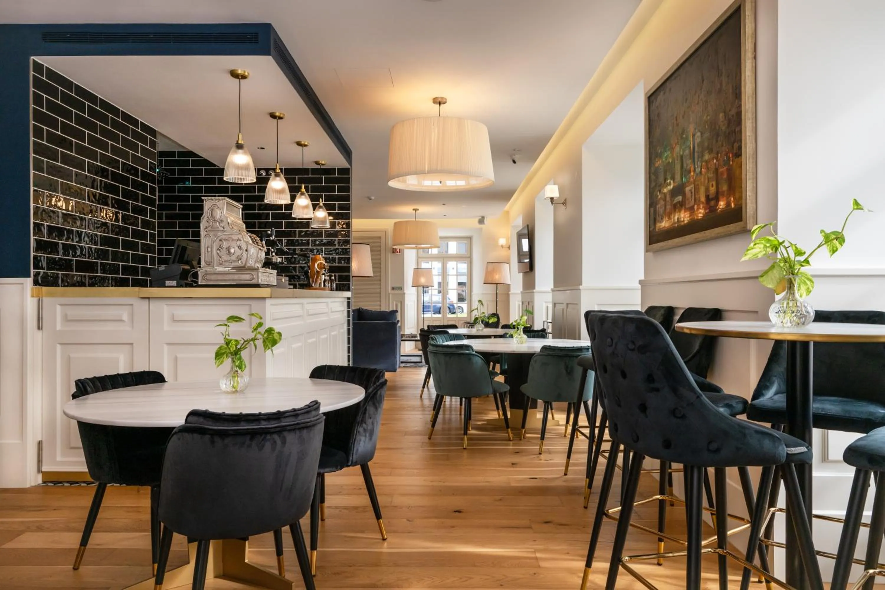 Living room in Dona Maria Hotel