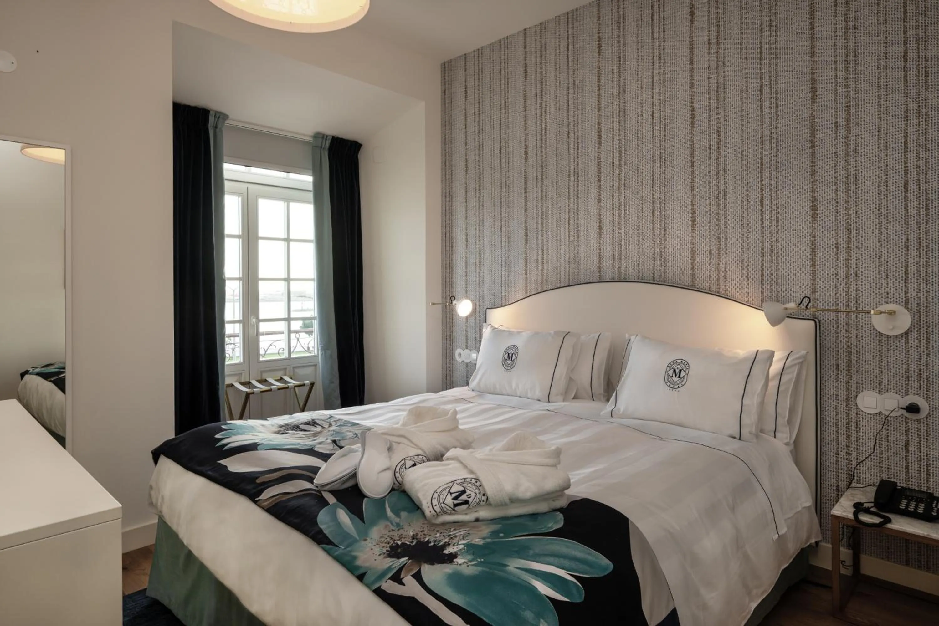 Bed in Dona Maria Hotel