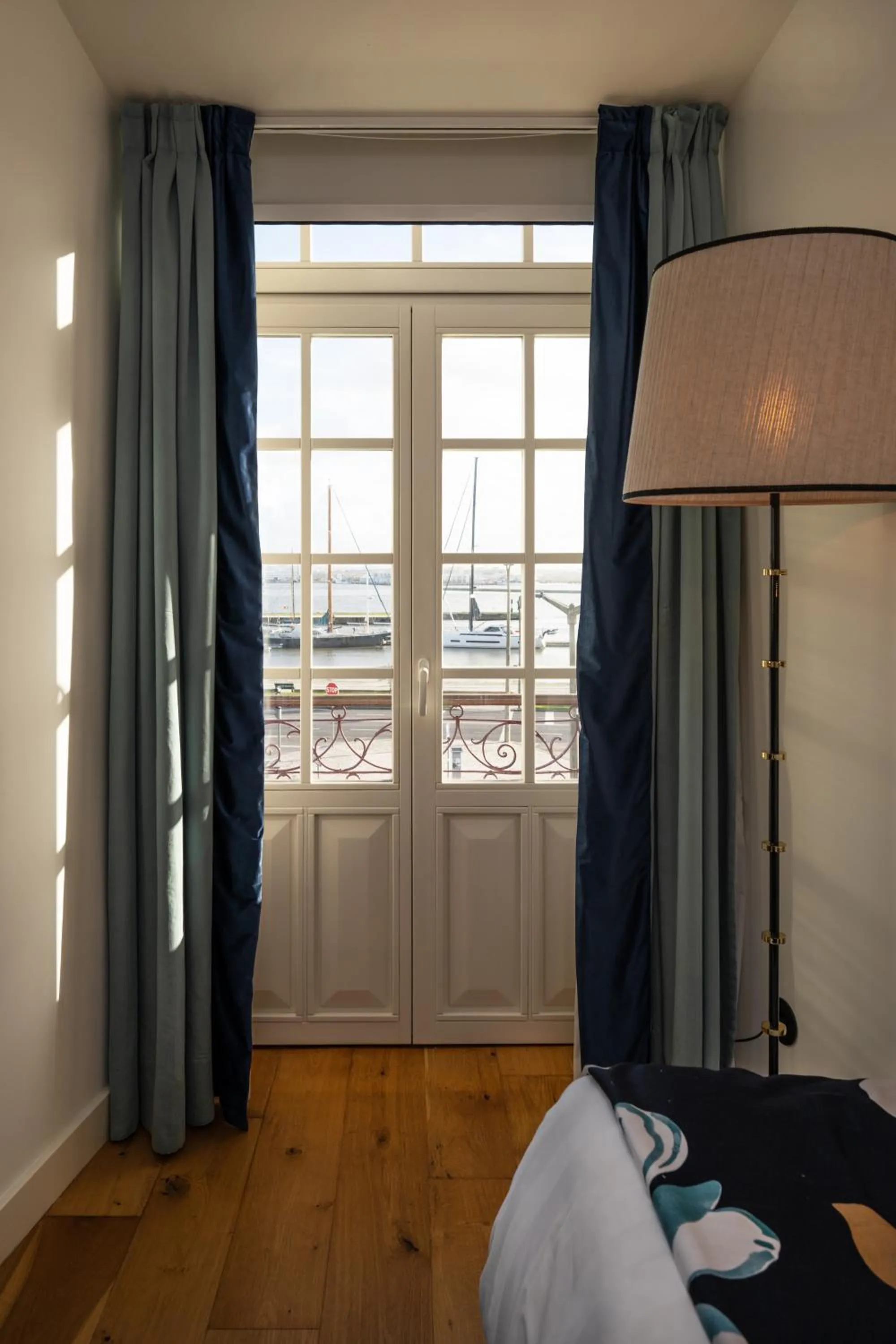 View (from property/room), Bed in Dona Maria Hotel