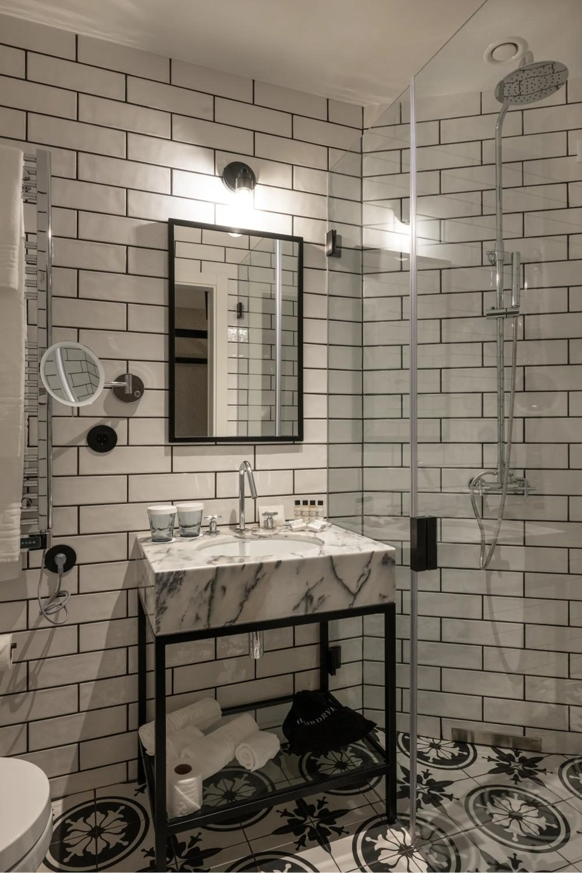 Shower in Dona Maria Hotel