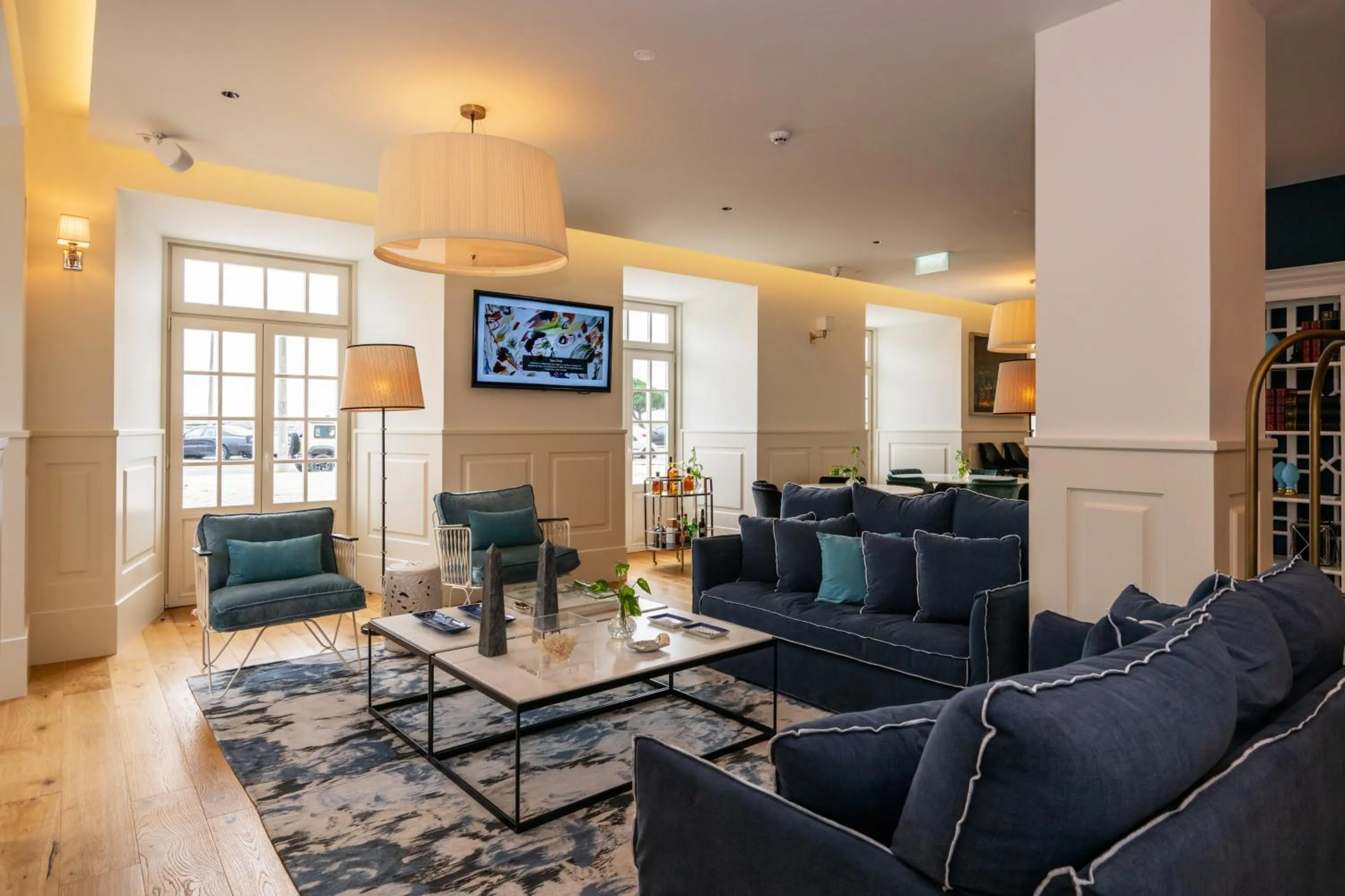 TV and multimedia in Dona Maria Hotel