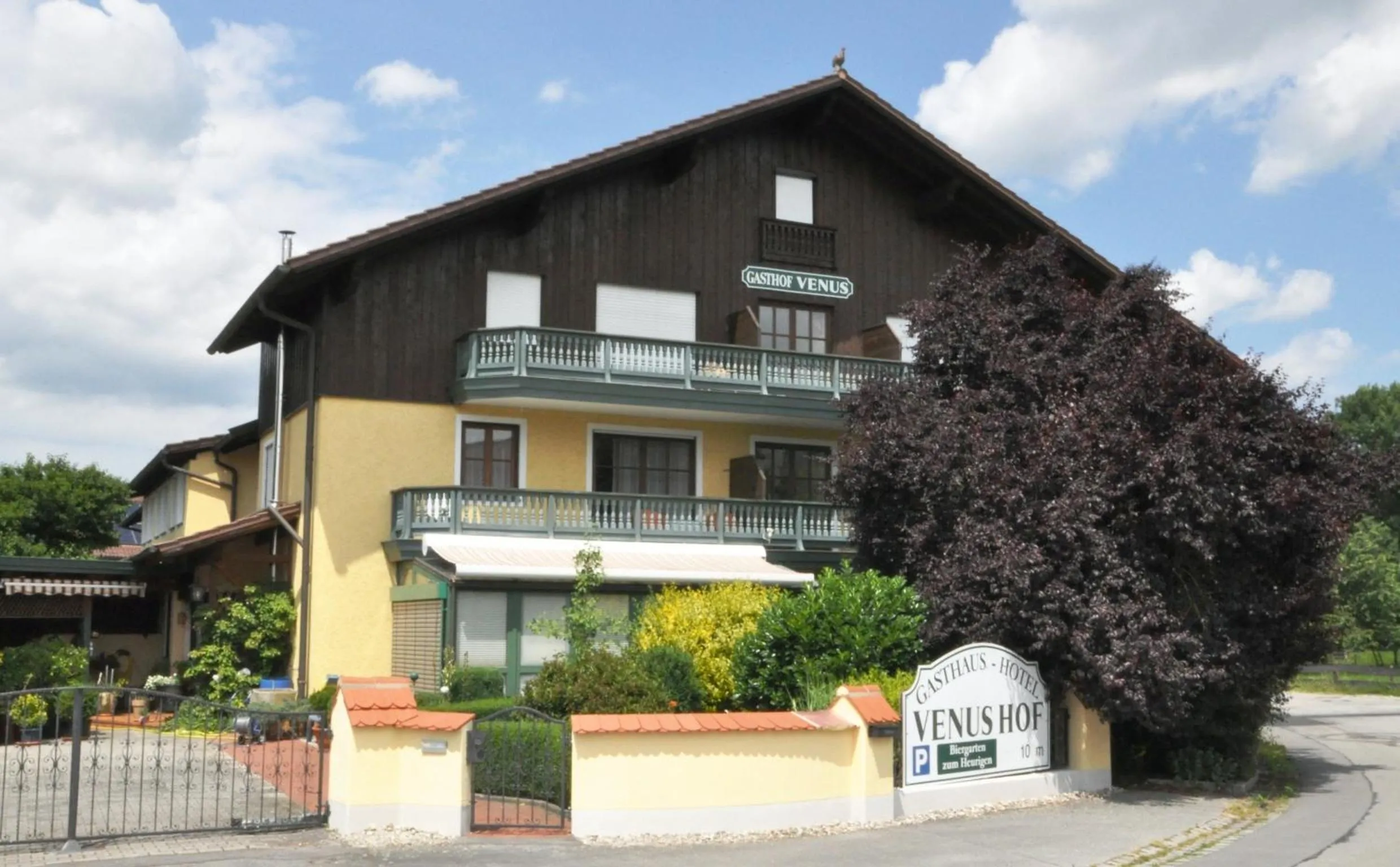 Facade/entrance in Landgasthof Venushof