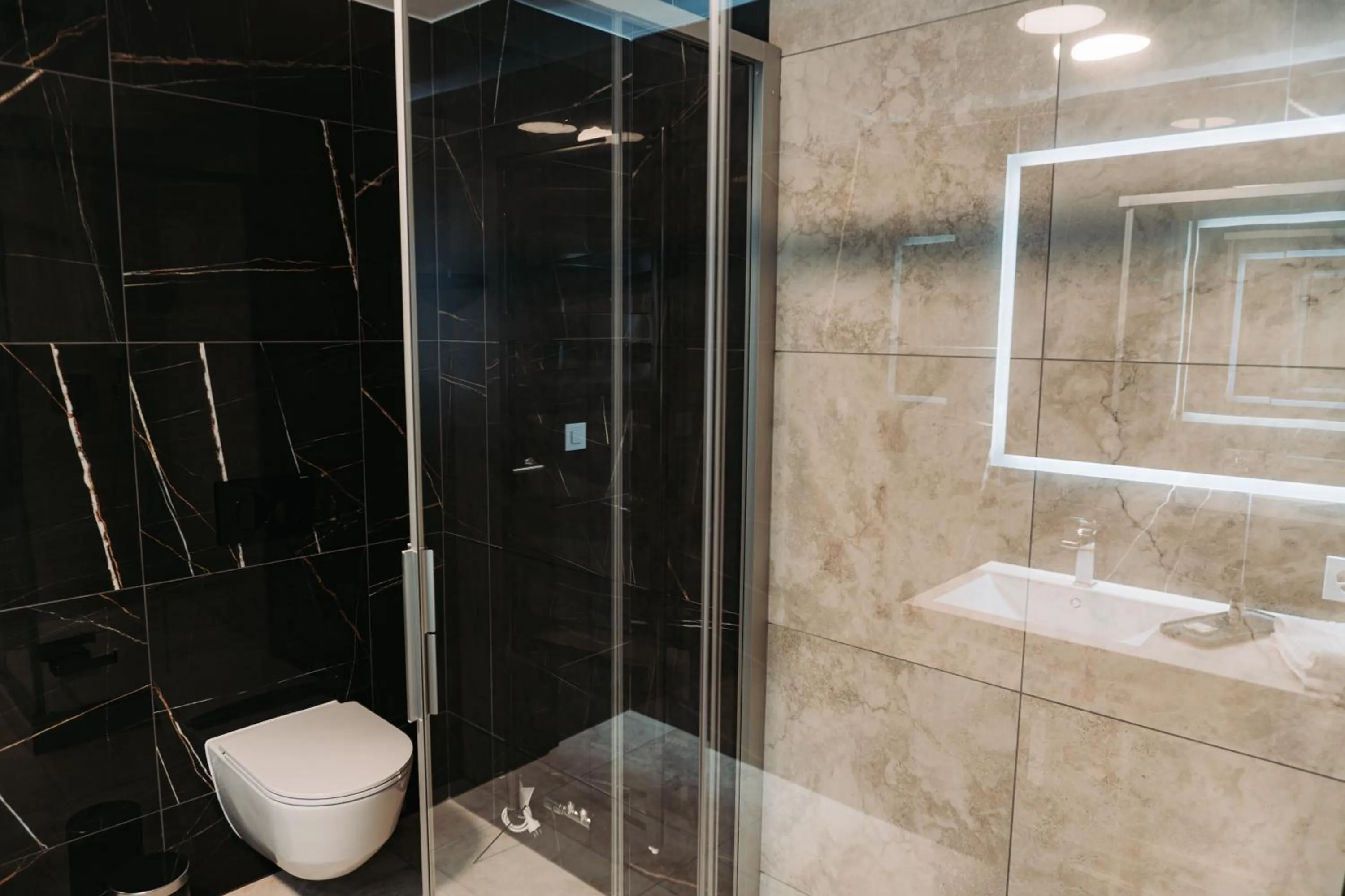 Bathroom in Hôtel du Midi