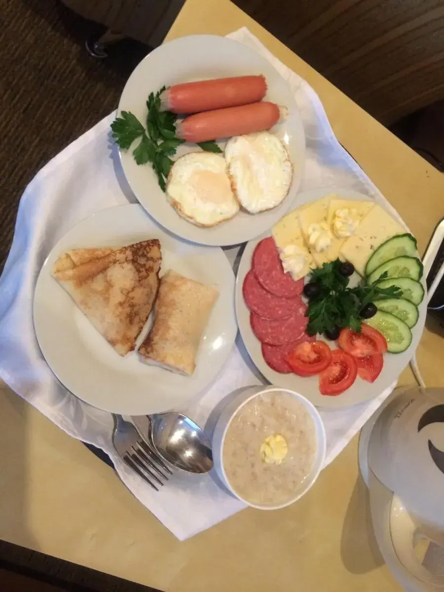 Breakfast in Hotel Flagman Breakfast in Hotel Flagman