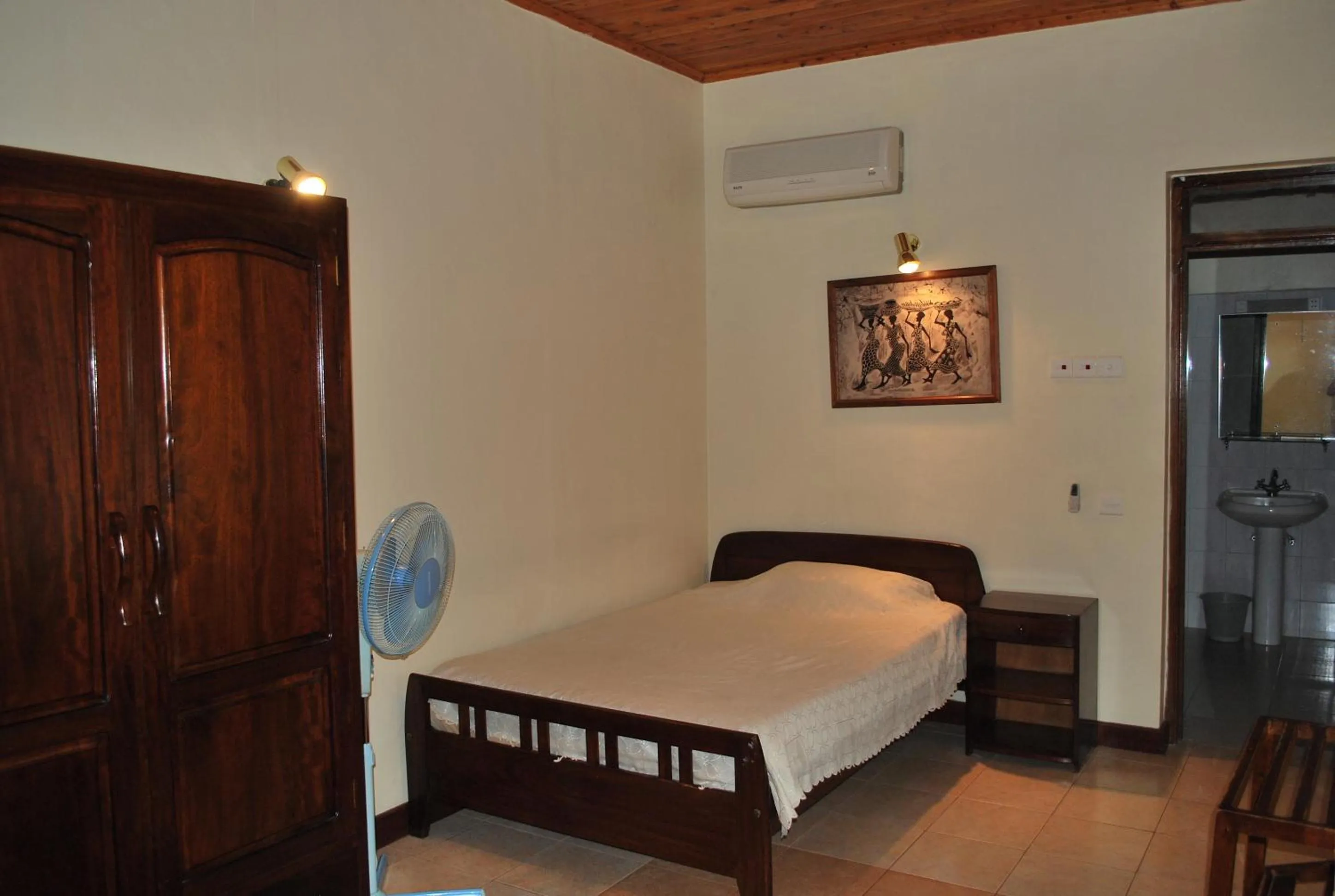 Bedroom, Bed in Parkview Inn