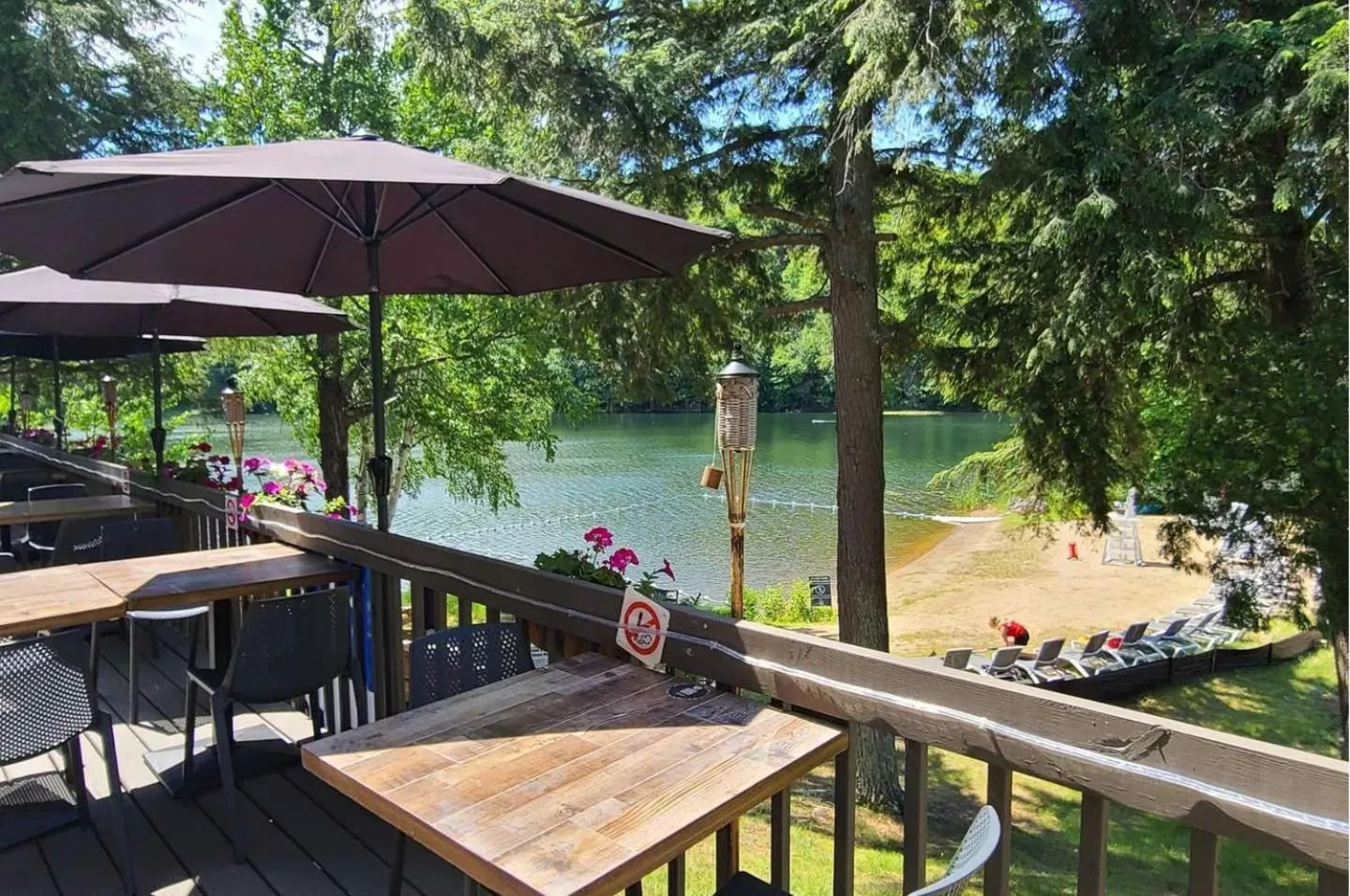 Restaurant/places to eat in Auberge Morritt